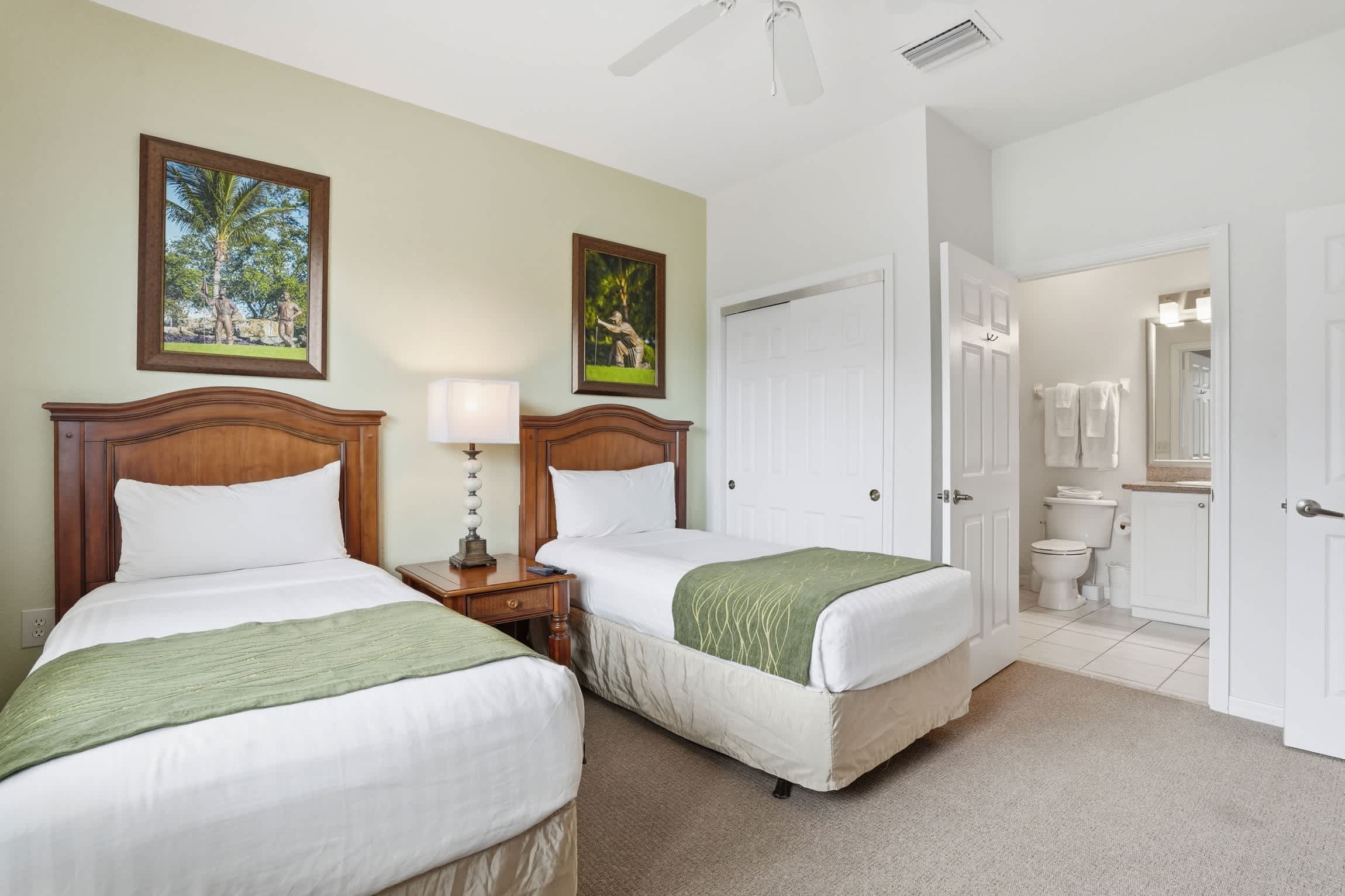 224 Second Floor Lake View Sleeps 6 | Photo 4