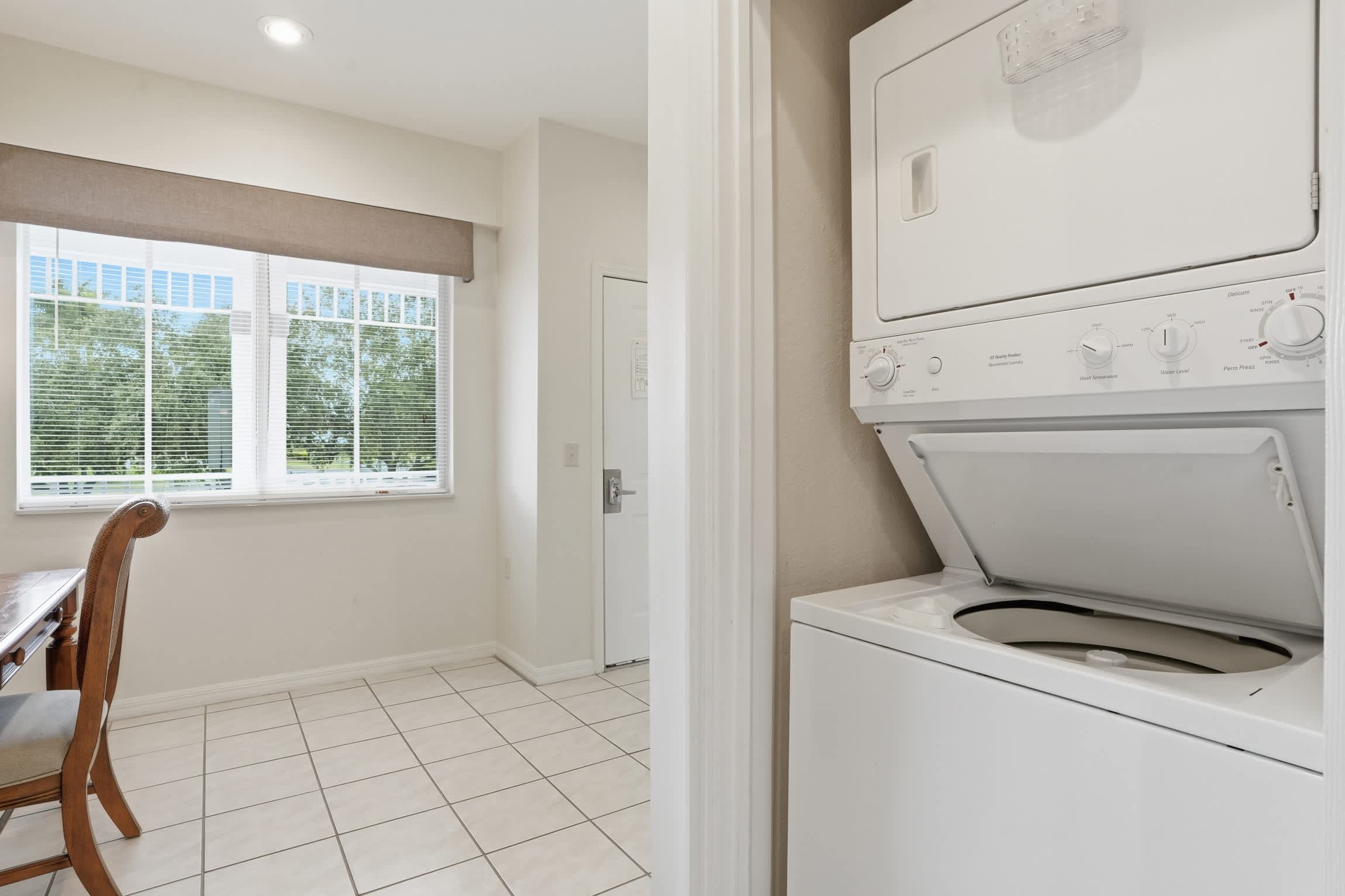 224 Second Floor Lake View Sleeps 6 | Photo 15
