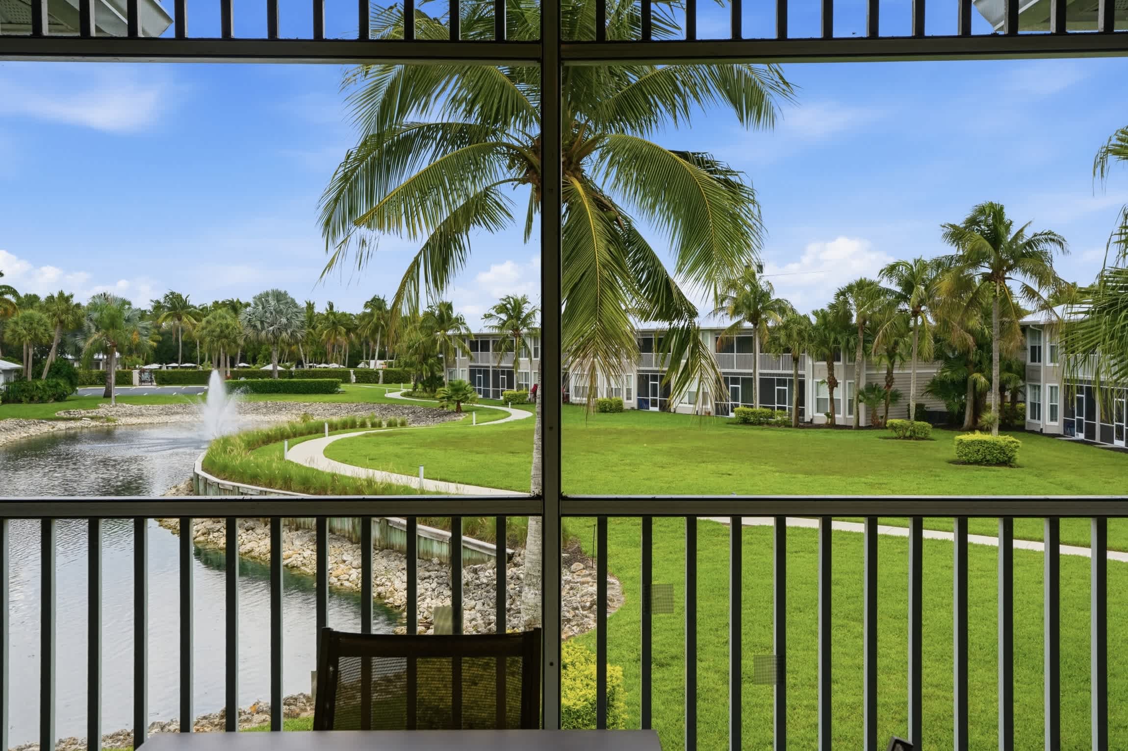 224 Second Floor Lake View Sleeps 6 | Photo 31