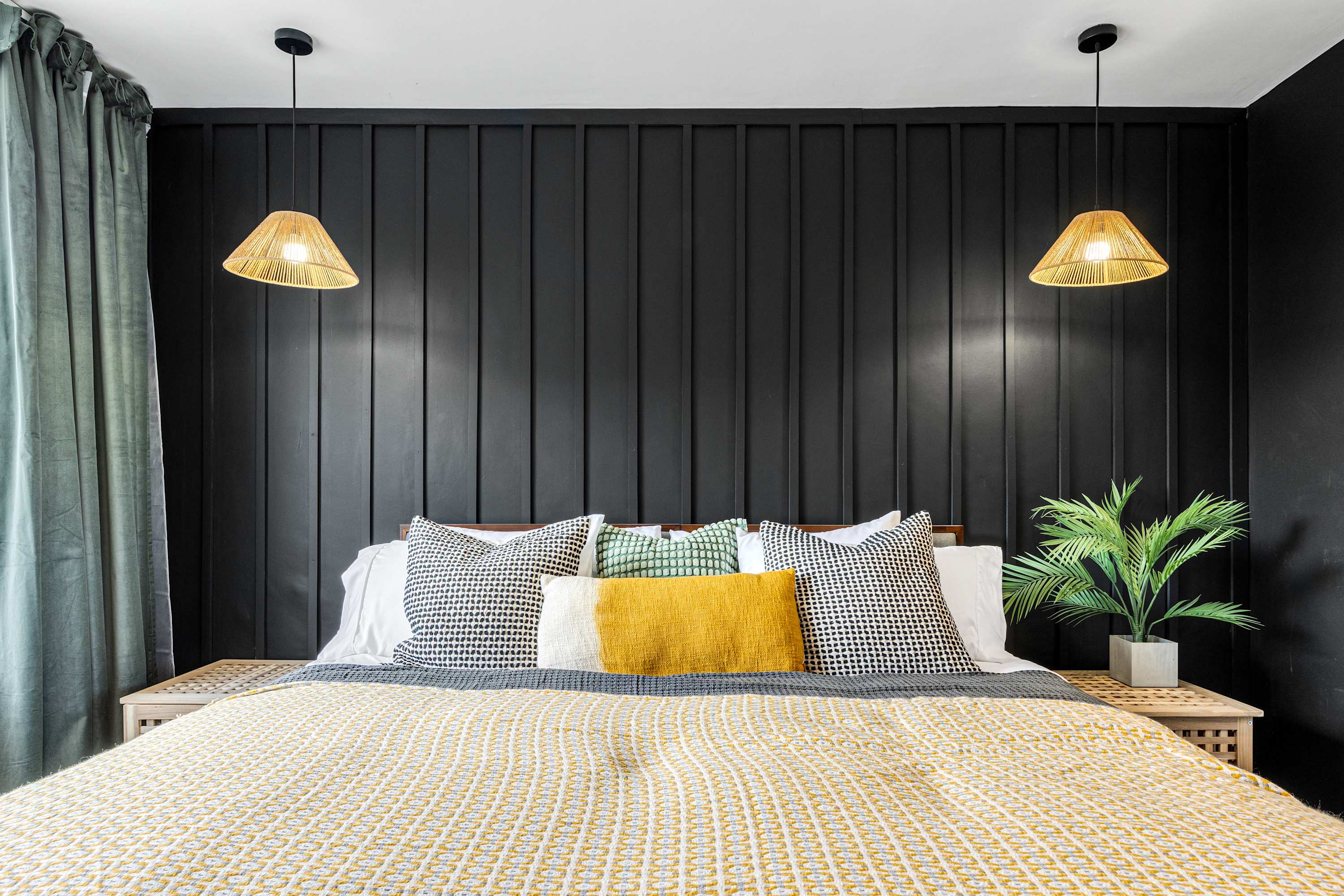 4Bed Salford Quays | Sleeps 8 | 2 Ensuites|Parking in Crowther Avenue 7 M5 3JU - Property image 2 - VivreStays