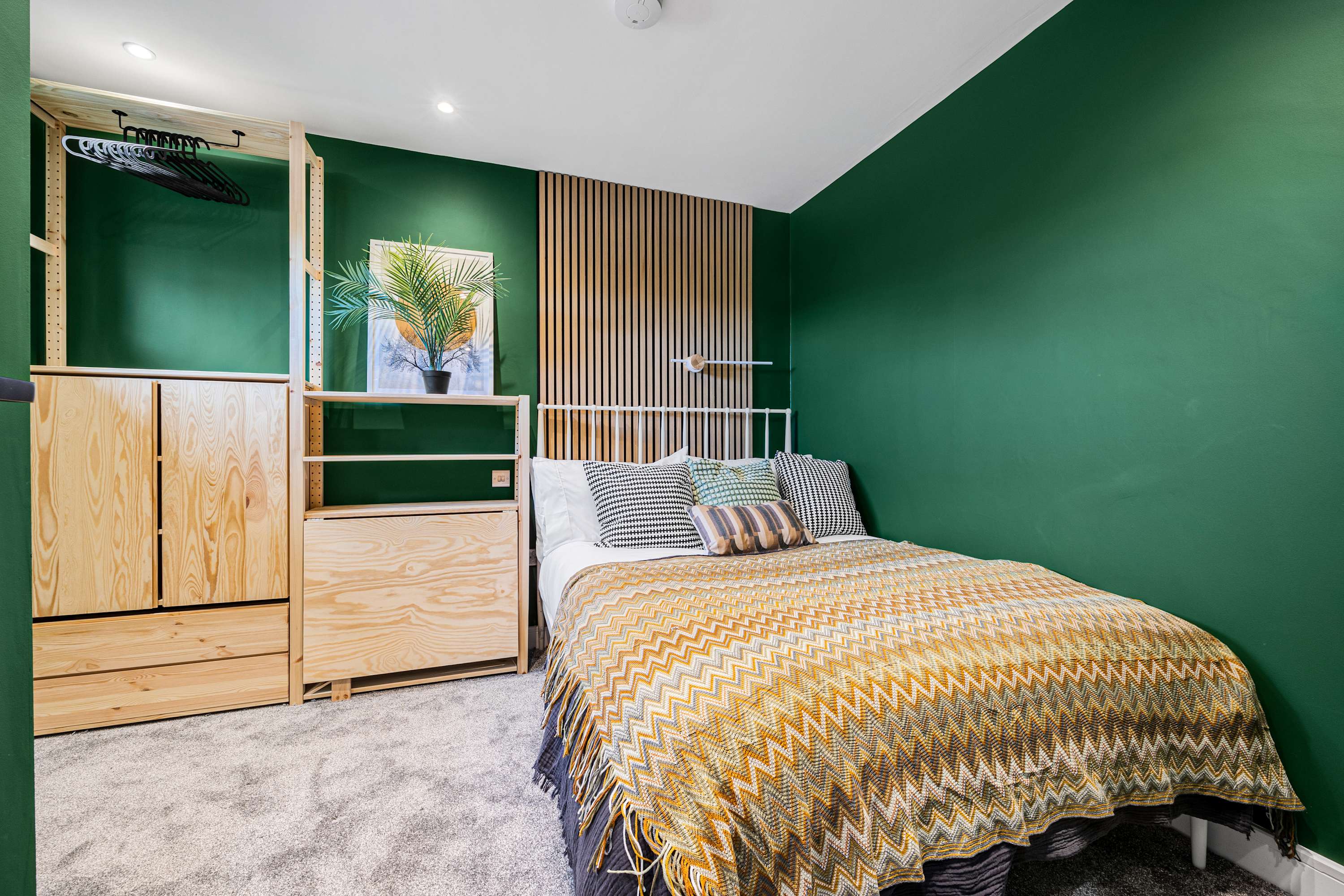 4Bed Salford Quays | Sleeps 8 | 2 Ensuites|Parking in Crowther Avenue 7 M5 3JU - Property image 23 - VivreStays