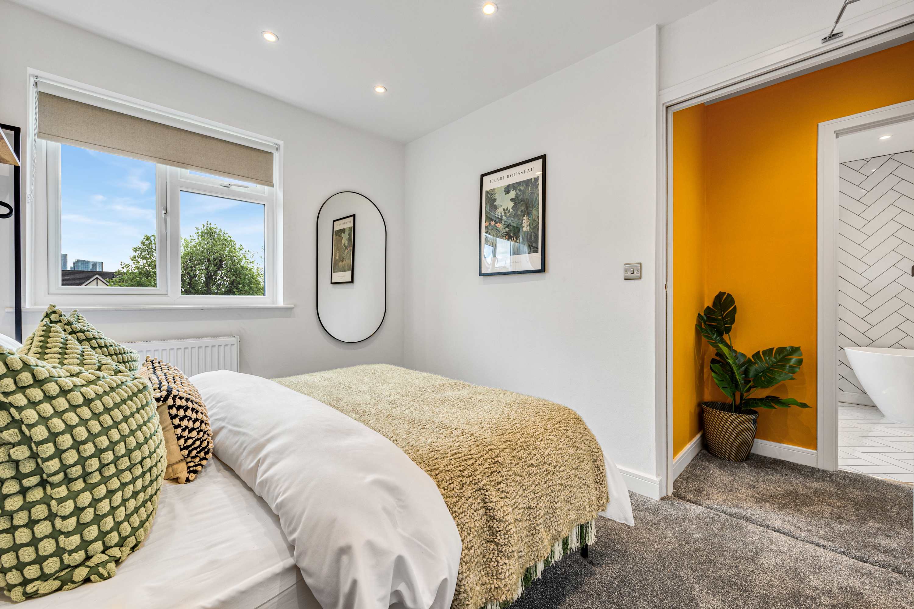 4Bed Salford Quays | Sleeps 8 | 2 Ensuites|Parking in Crowther Avenue 7 M5 3JU - Property image 19 - VivreStays