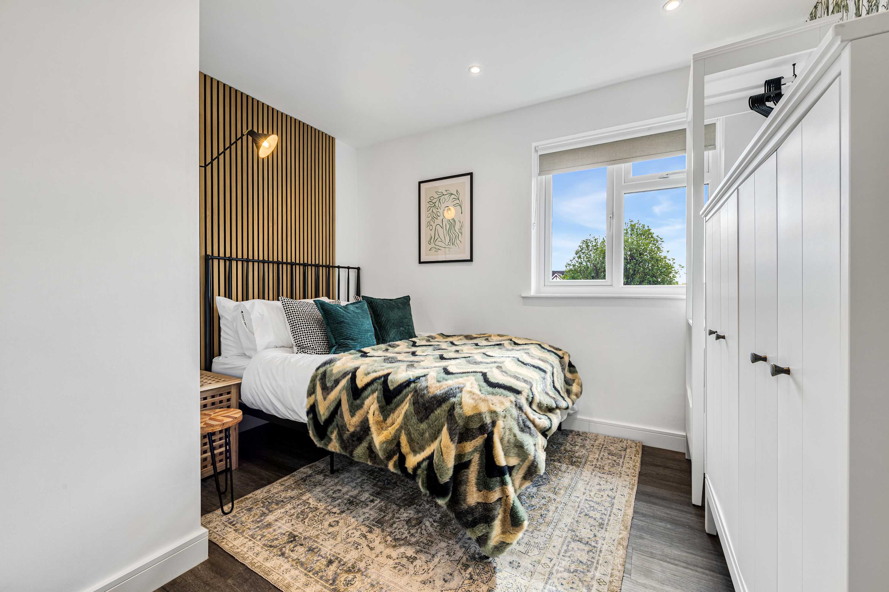 4Bed Salford Quays | Sleeps 8 | 2 Ensuites|Parking in Crowther Avenue 7 M5 3JU - Property image 21 - VivreStays