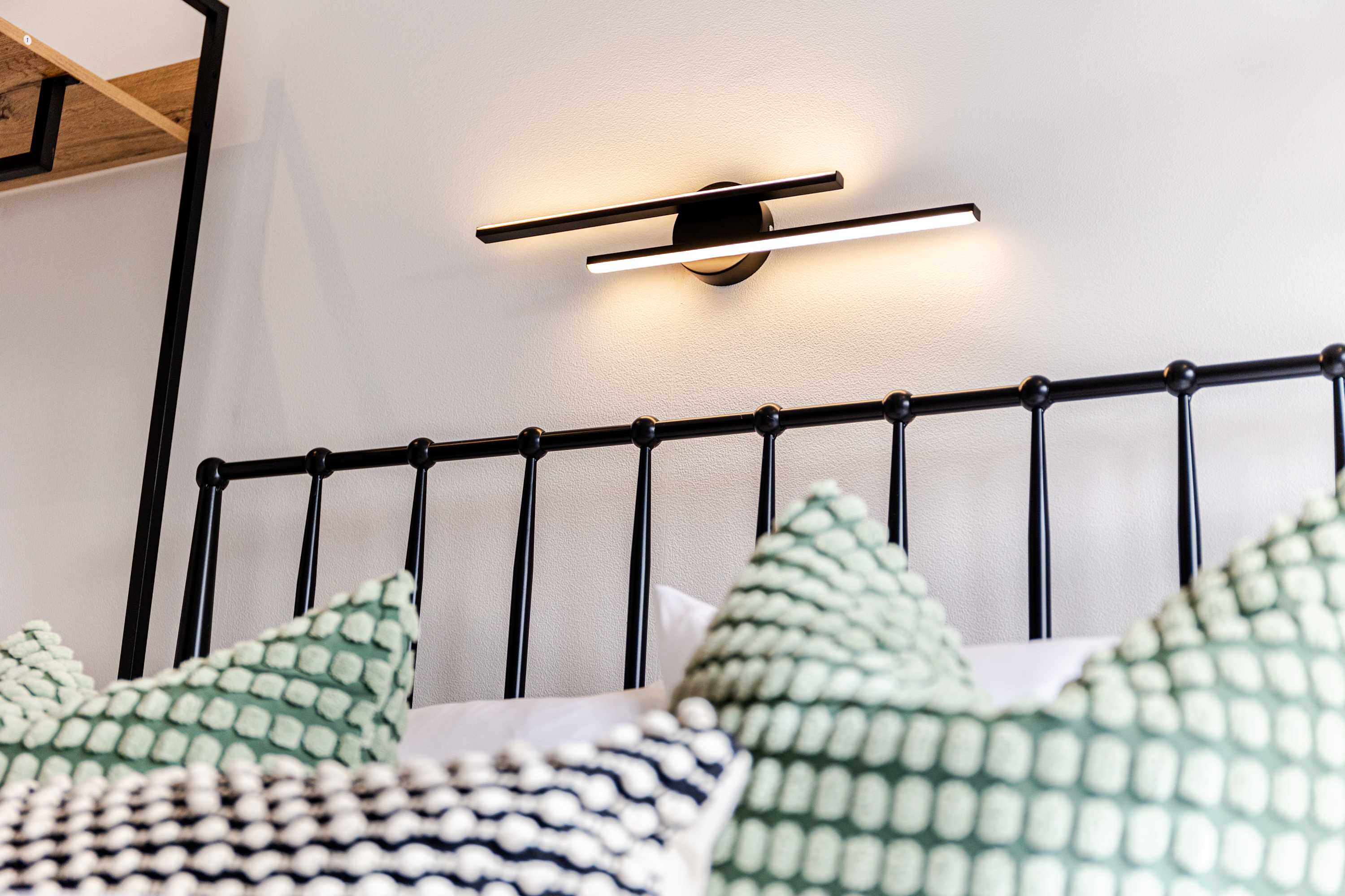 4Bed Salford Quays | Sleeps 8 | 2 Ensuites|Parking in Crowther Avenue 7 M5 3JU - Property image 44 - VivreStays