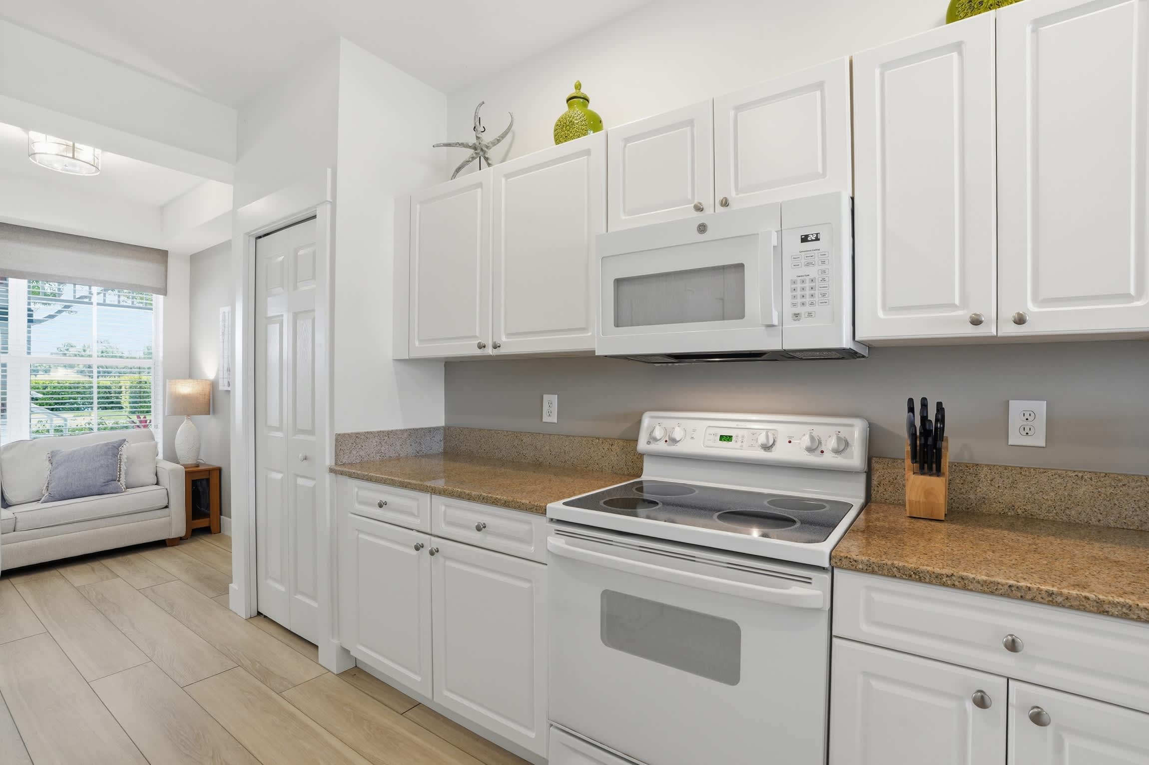 1512 Nicely Updated with Golf and Lake View | Photo 16