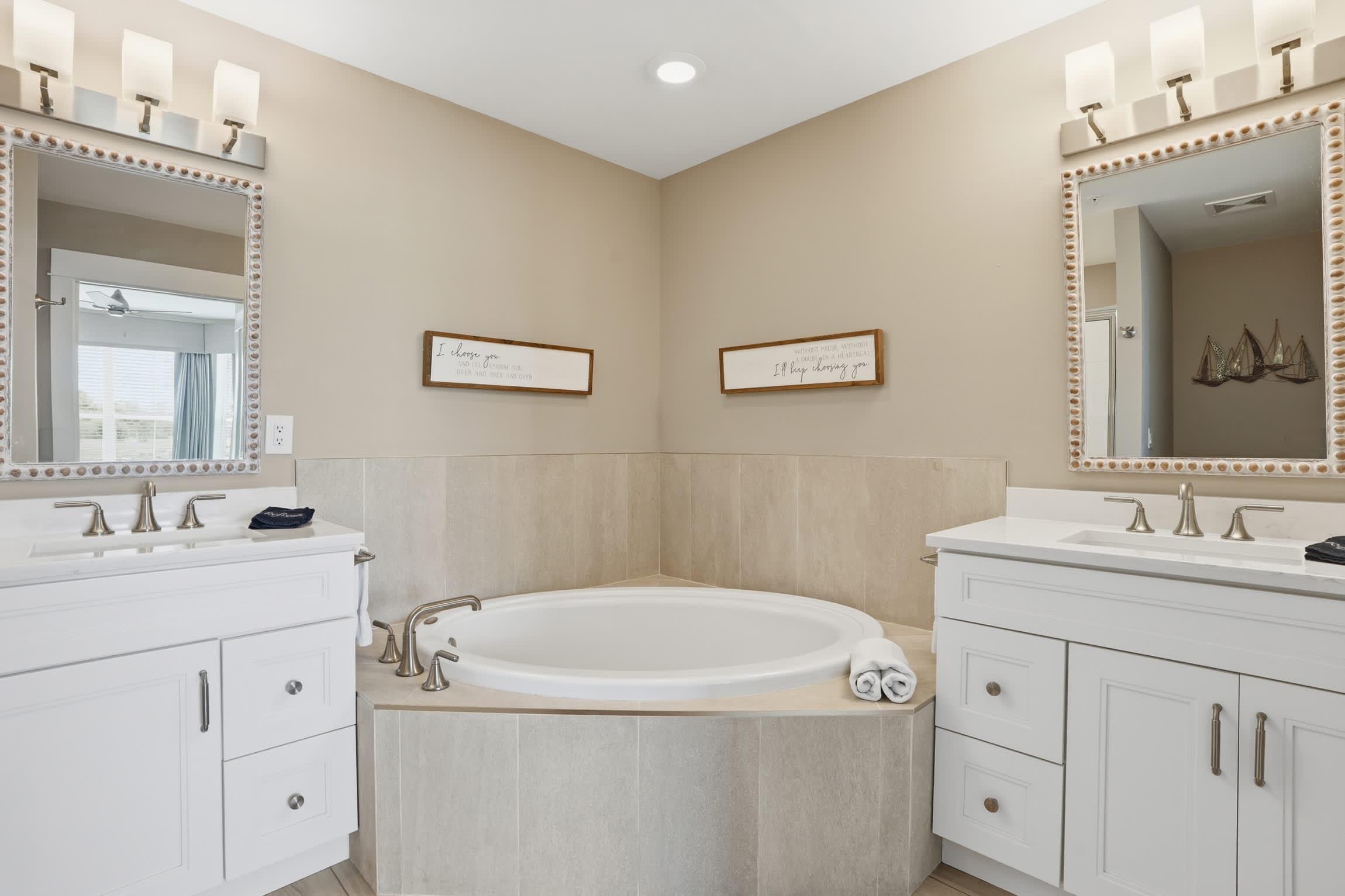 1512 Nicely Updated with Golf and Lake View | Photo 24