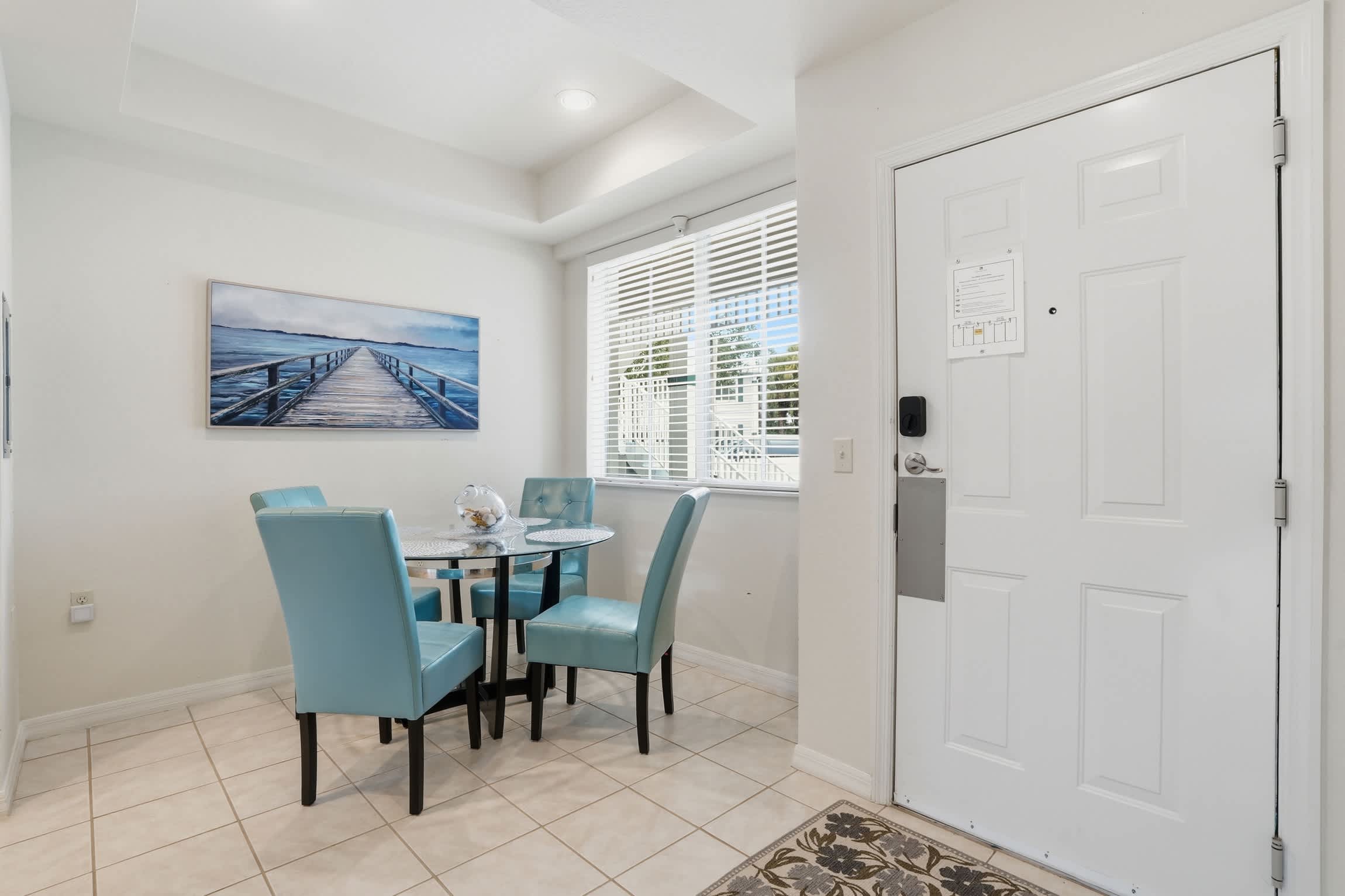 814 Lake and Fountain View Chic Furnishings | Photo 11