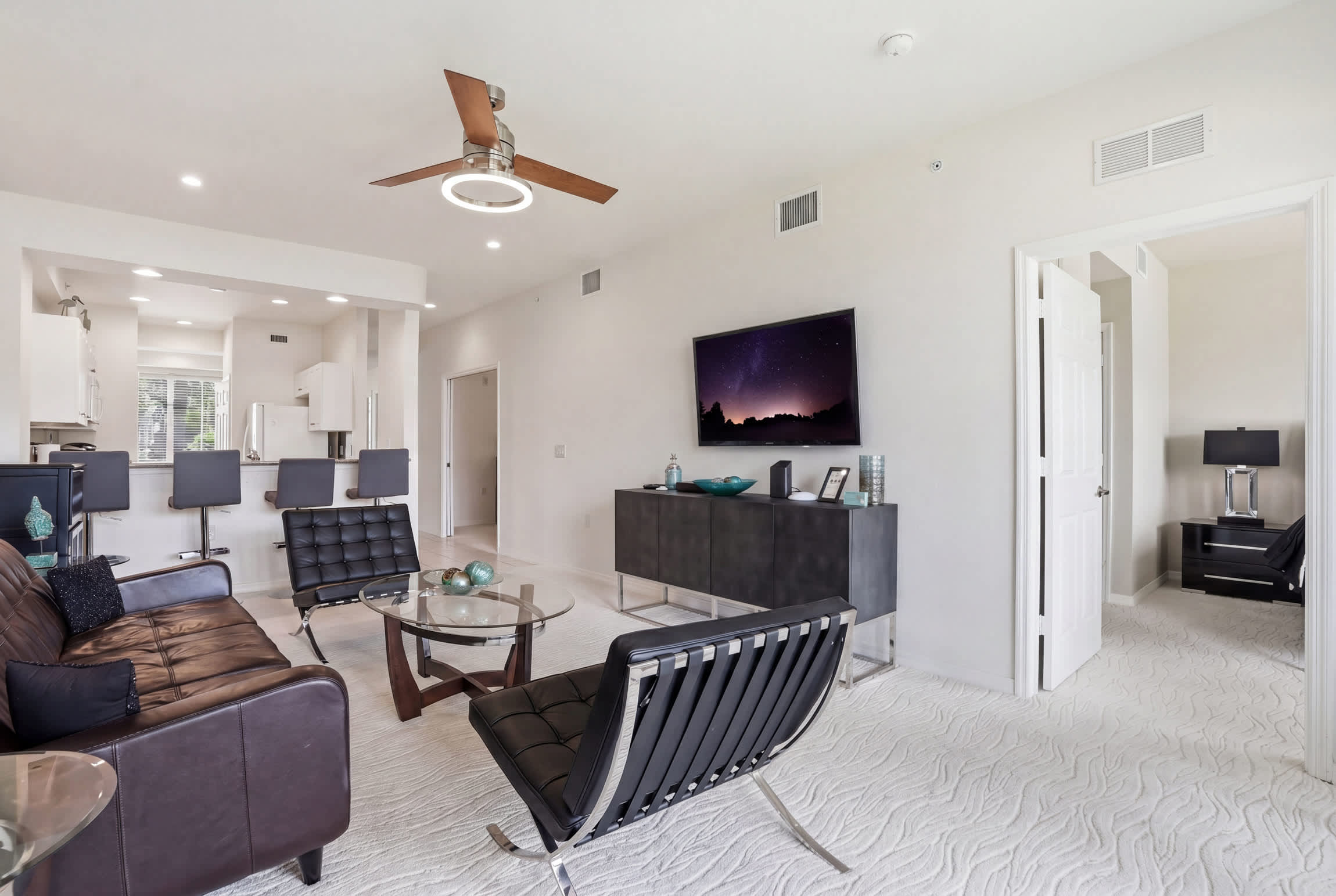 814 Lake and Fountain View Chic Furnishings | Photo 14