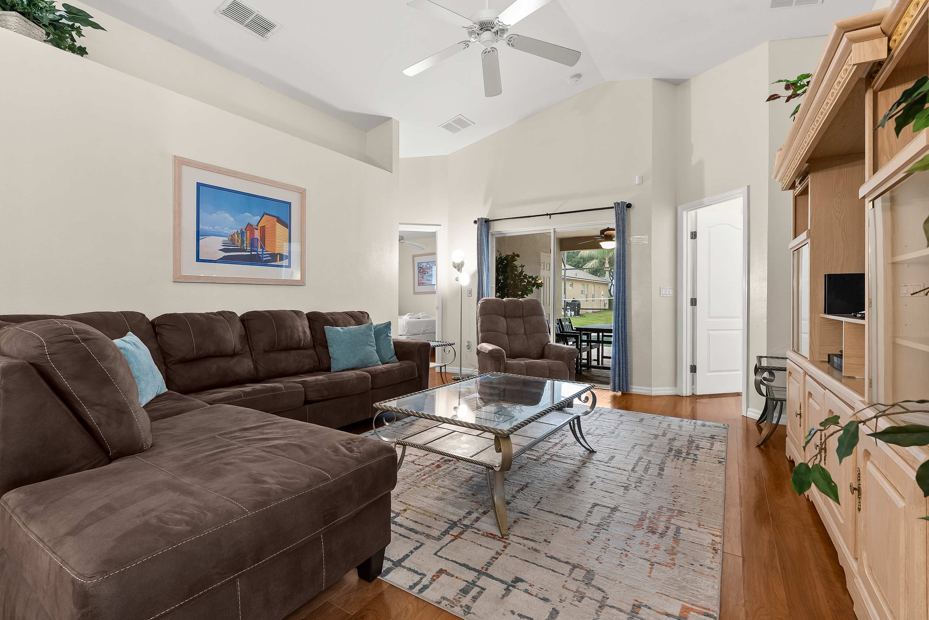 4BR family home - Star Wars, Mickey & pool table
