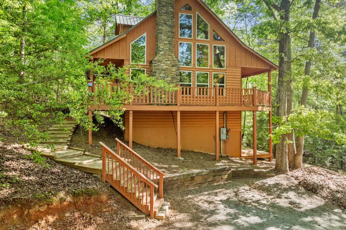 SECLUDED CABIN | SAUNA | HOT TUB | PET FRIENDLY