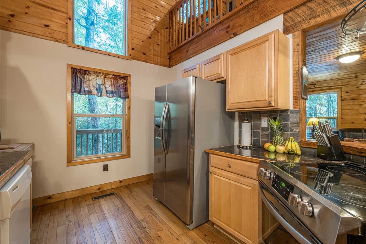PRIVATE LOG CABIN l PET FRIENDLY | HOT TUB l SAUNA