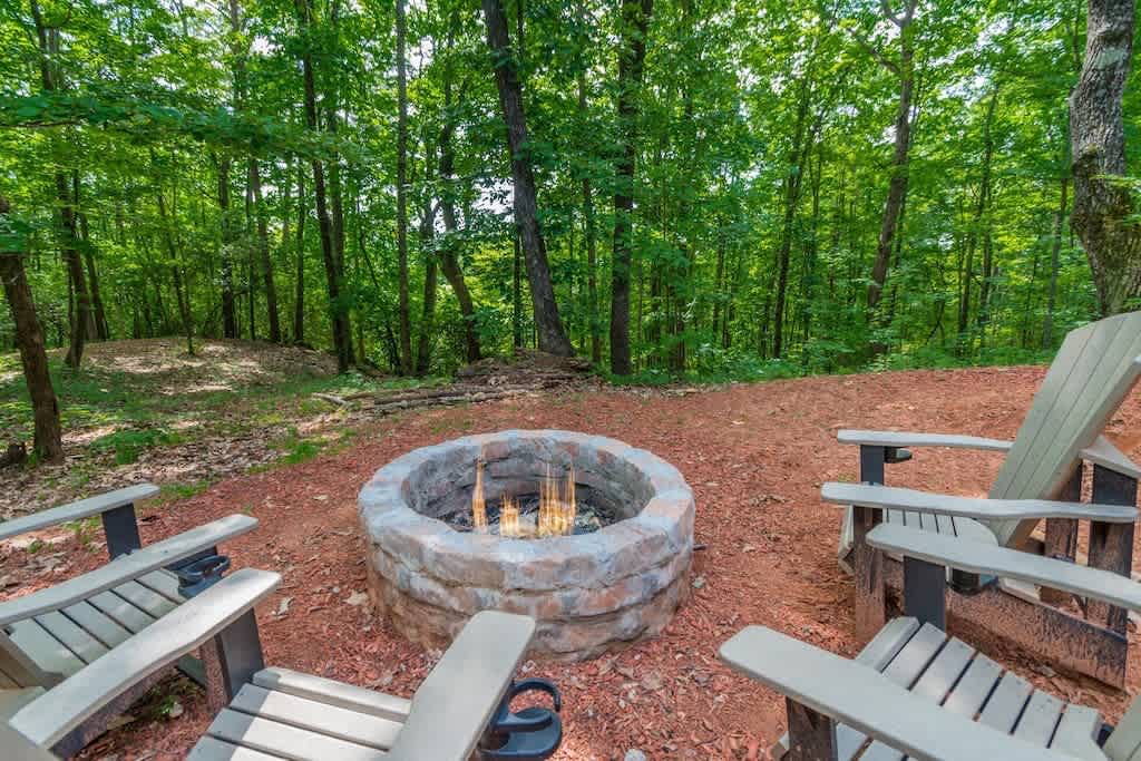SUNRISE SUMMIT | MOUNTAIN VIEW | PRIVATE | HOT TUB