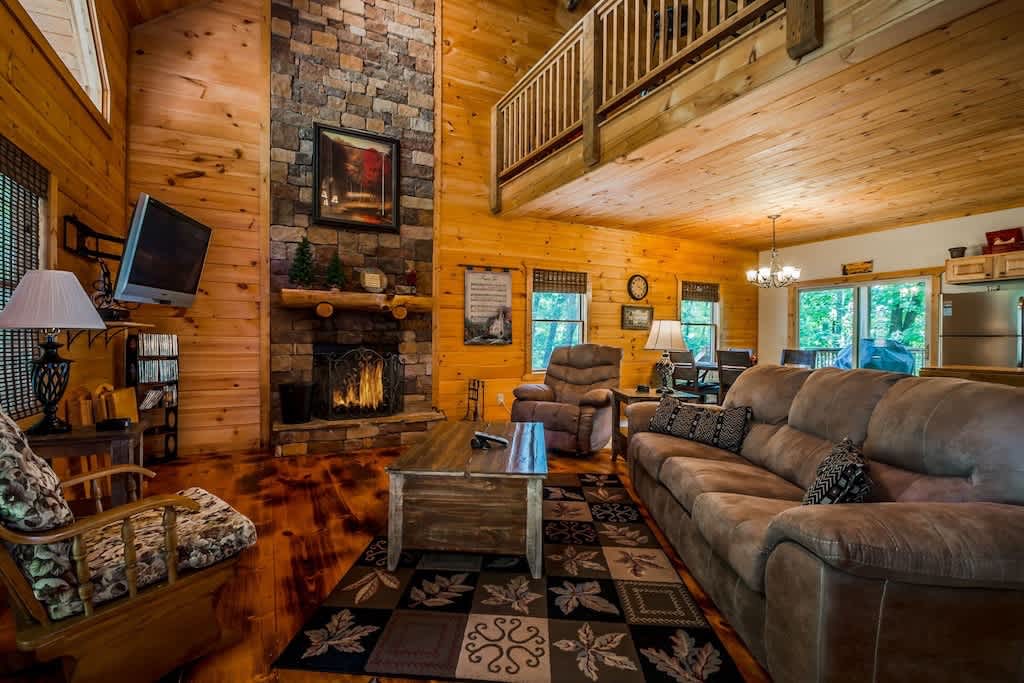 SUNRISE SUMMIT | MOUNTAIN VIEW | PRIVATE | HOT TUB