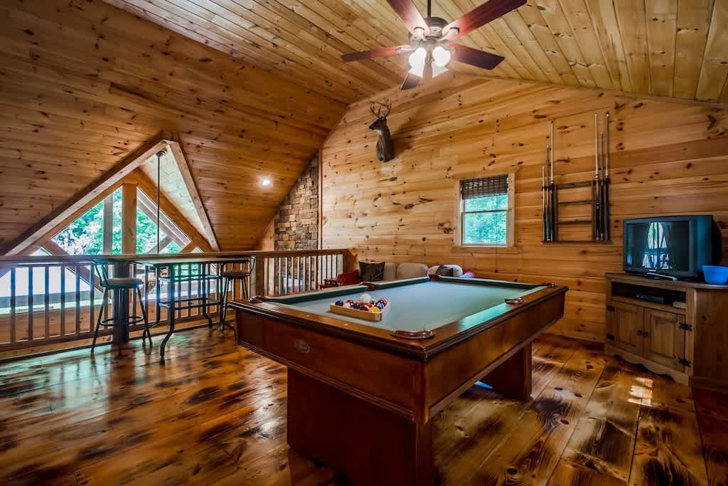 SUNRISE SUMMIT | MOUNTAIN VIEW | PRIVATE | HOT TUB
