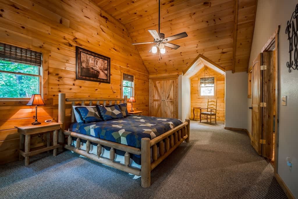 SUNRISE SUMMIT | MOUNTAIN VIEW | PRIVATE | HOT TUB