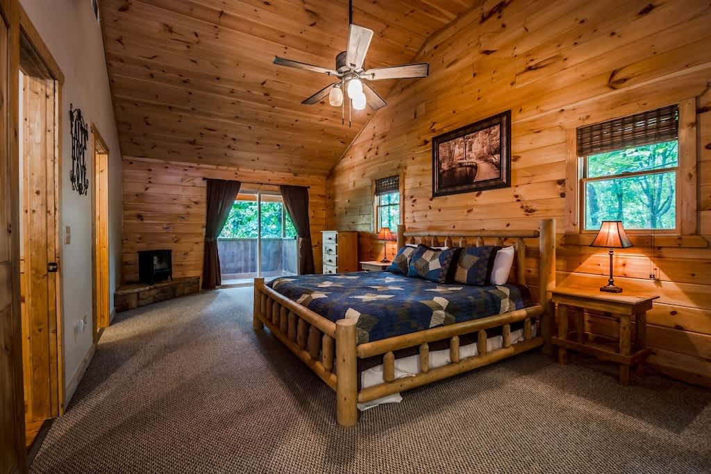 SUNRISE SUMMIT | MOUNTAIN VIEW | PRIVATE | HOT TUB