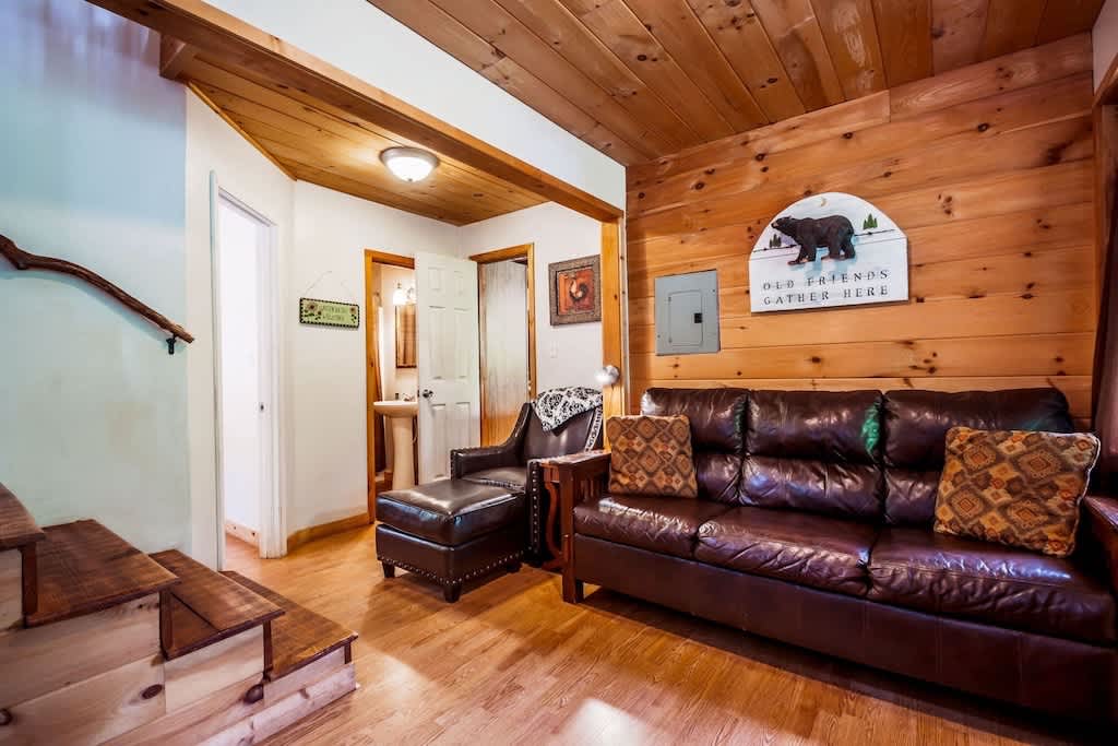 CREEK & GARDEN COTTAGE | CEDAR SAUNA | HOT TUB