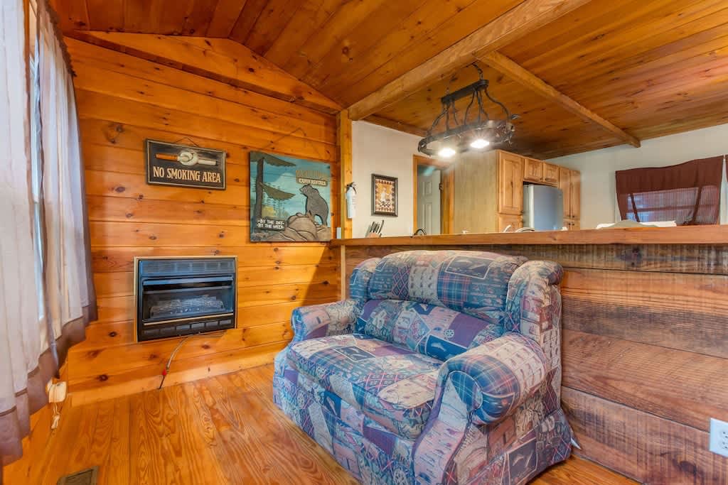 CREEK & GARDEN COTTAGE | CEDAR SAUNA | HOT TUB