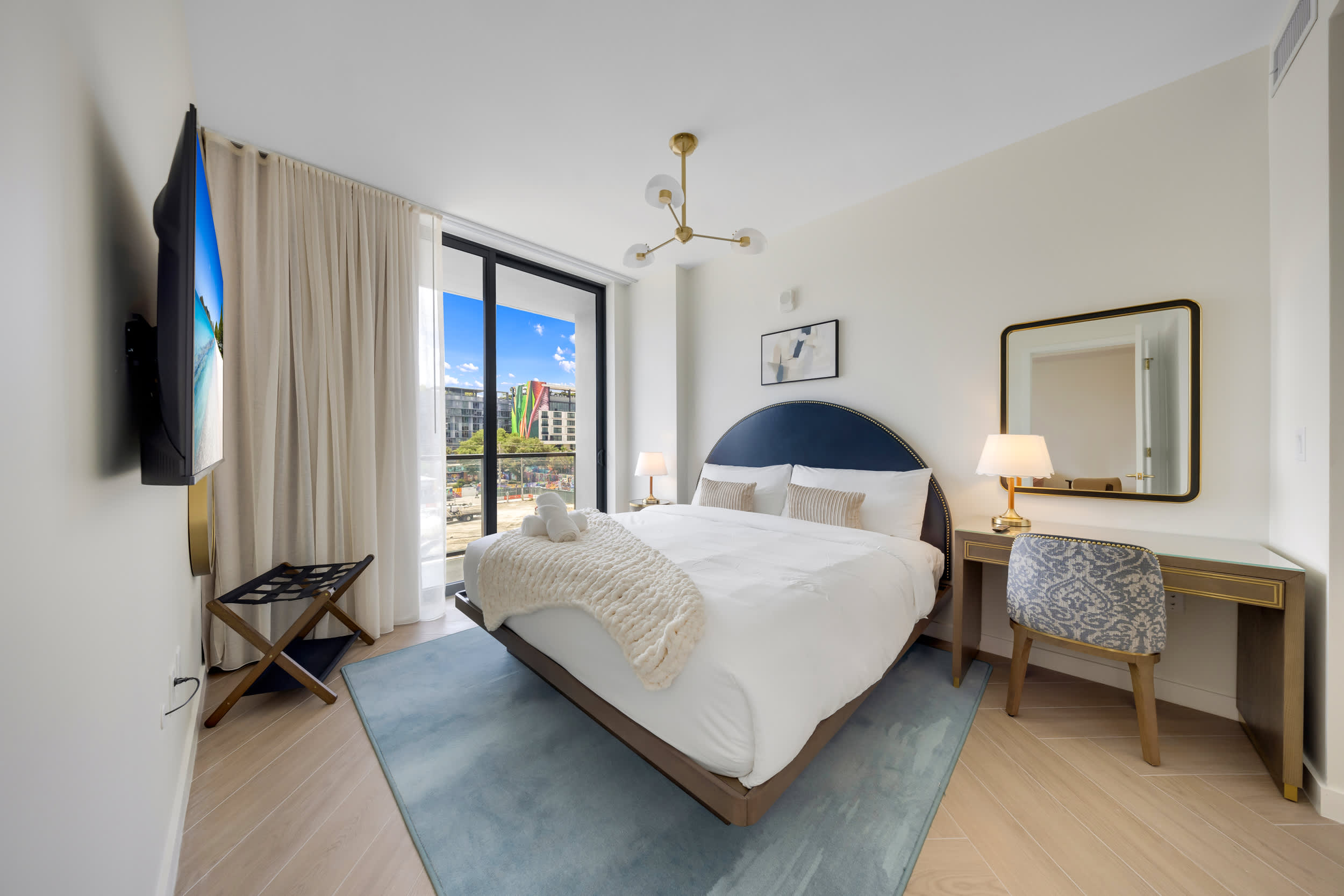Stylish Wynwood Escape - RoofPool