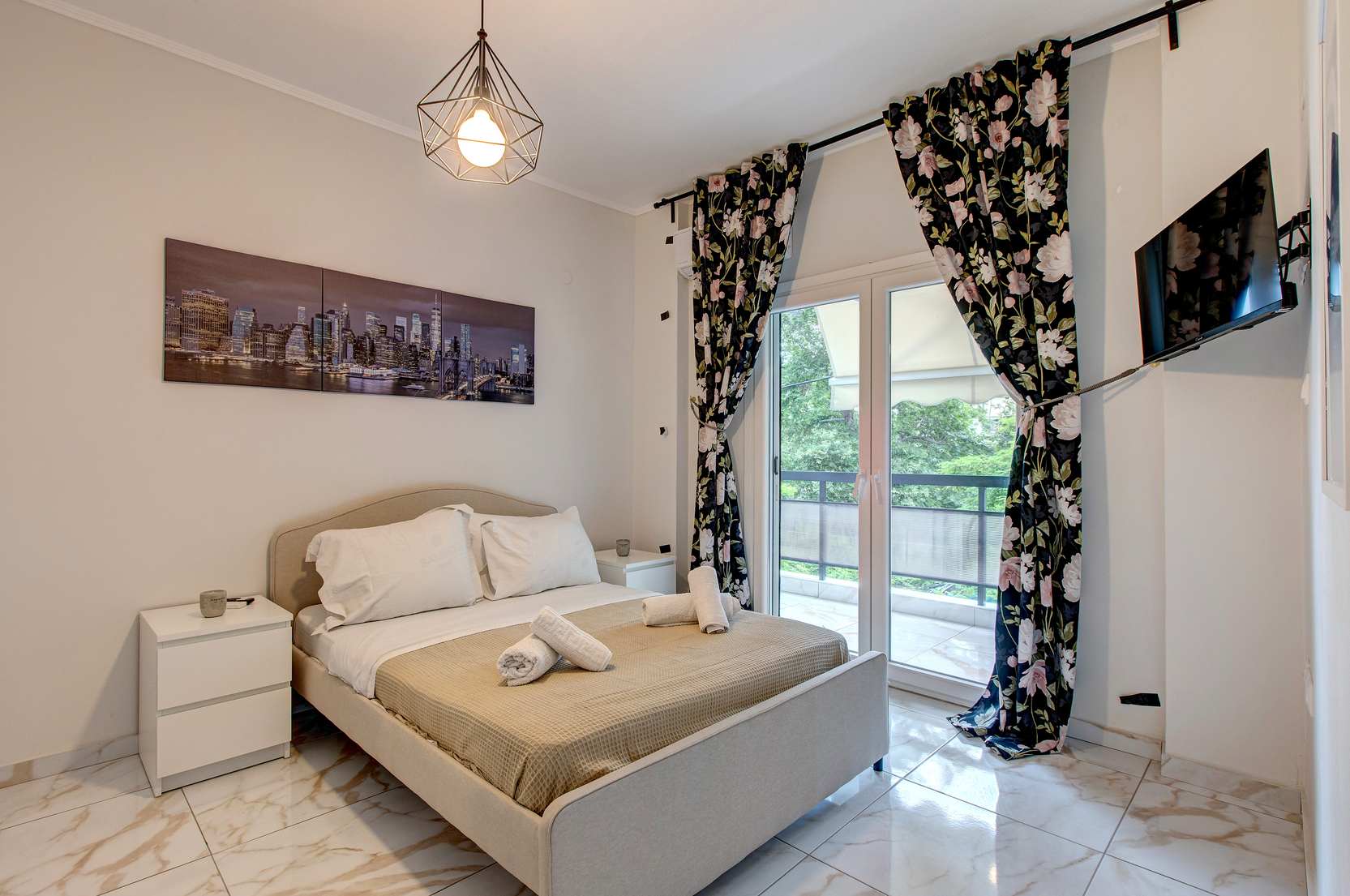 Fresh 1 Bd Apartment with Balcony in Thessaloniki in Thessaloniki — photo 2