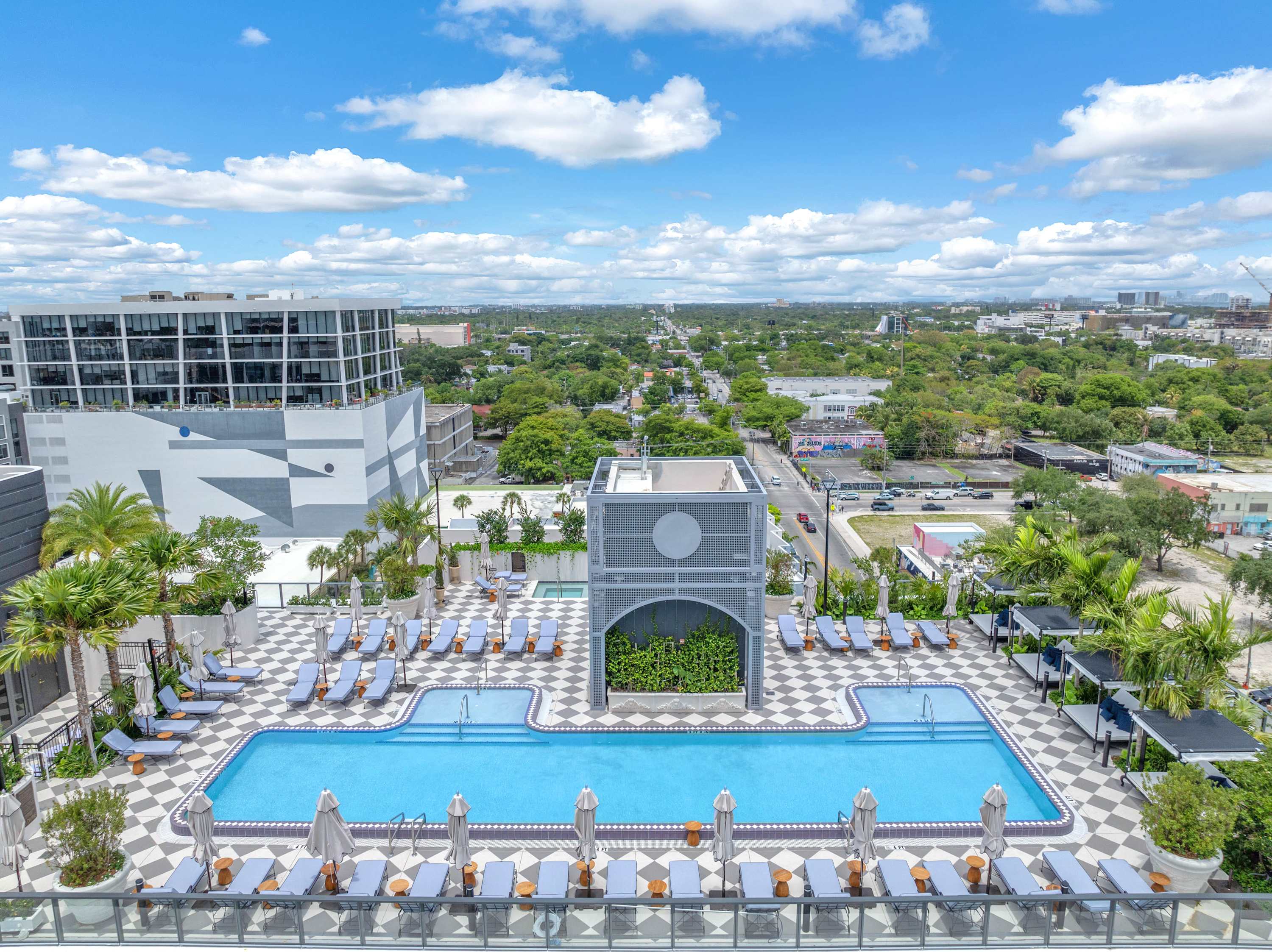 Wynwood Condo W Rooftop Pool & City Views!
