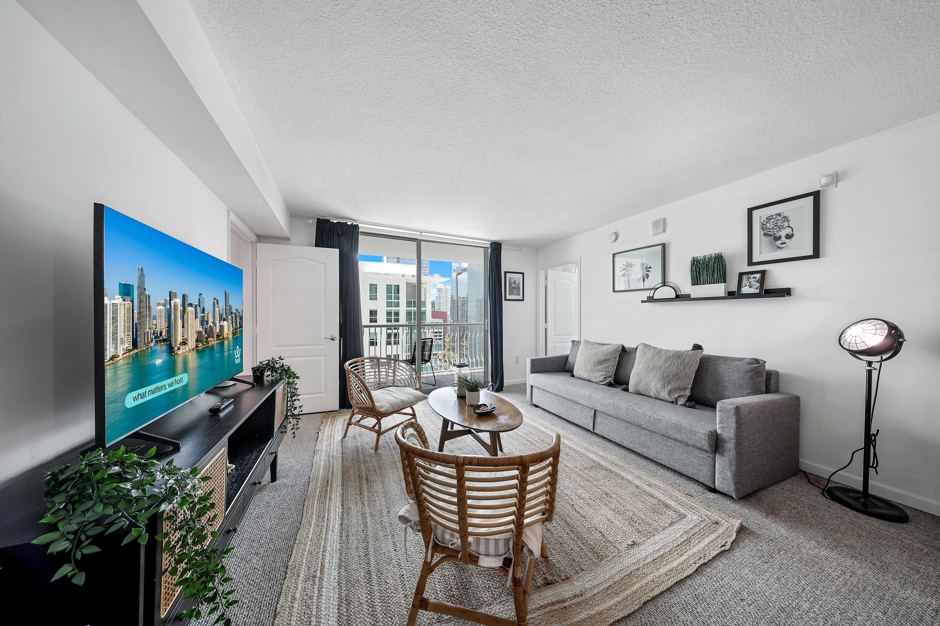 Modern Brickell Condo | Views + Free Parking