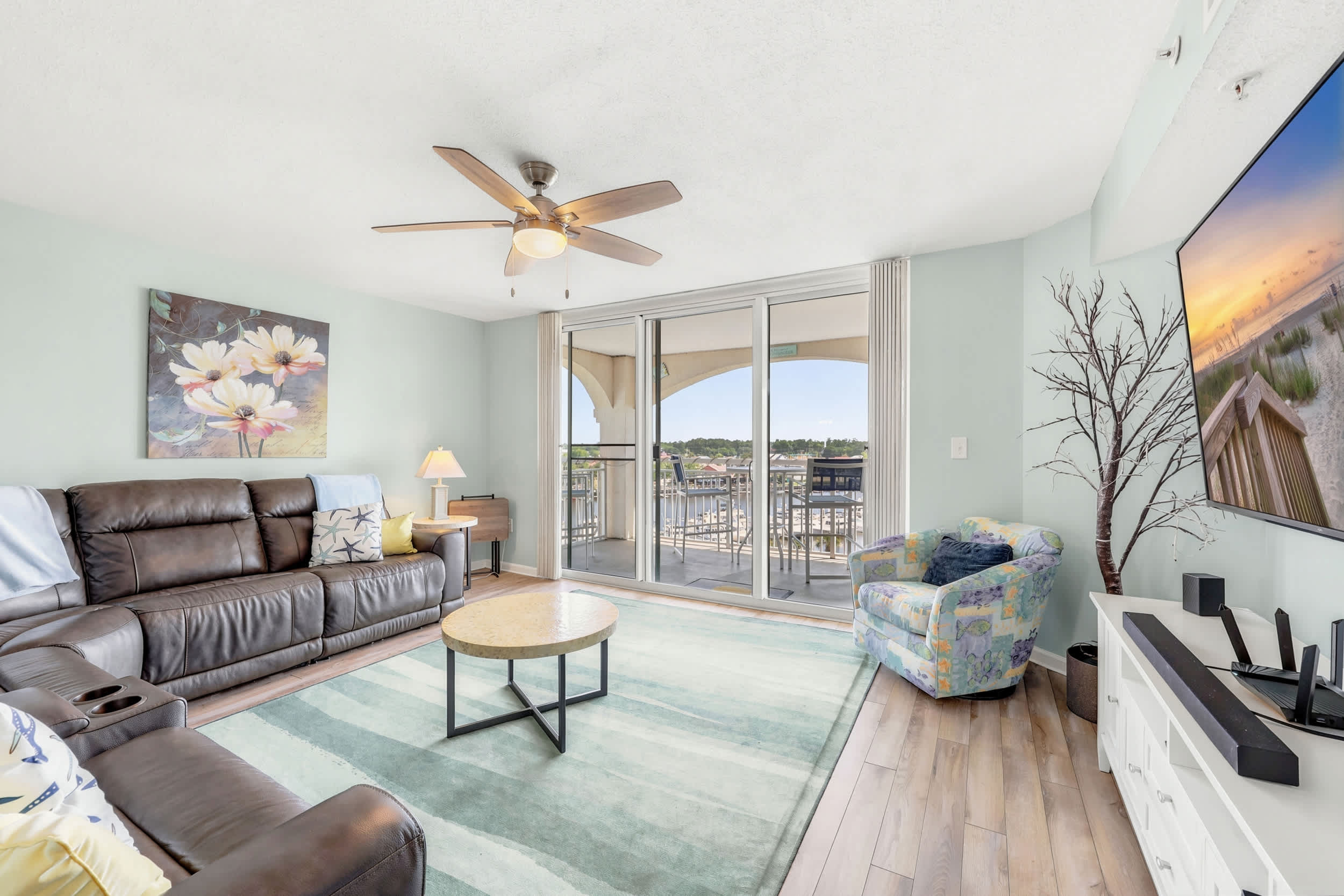 Chic Yacht Club Luxury Waterfront Suite