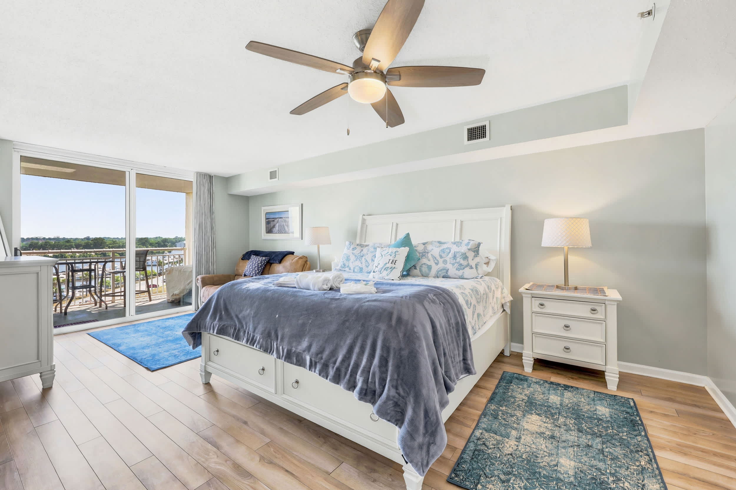 Chic Yacht Club Luxury Waterfront Suite