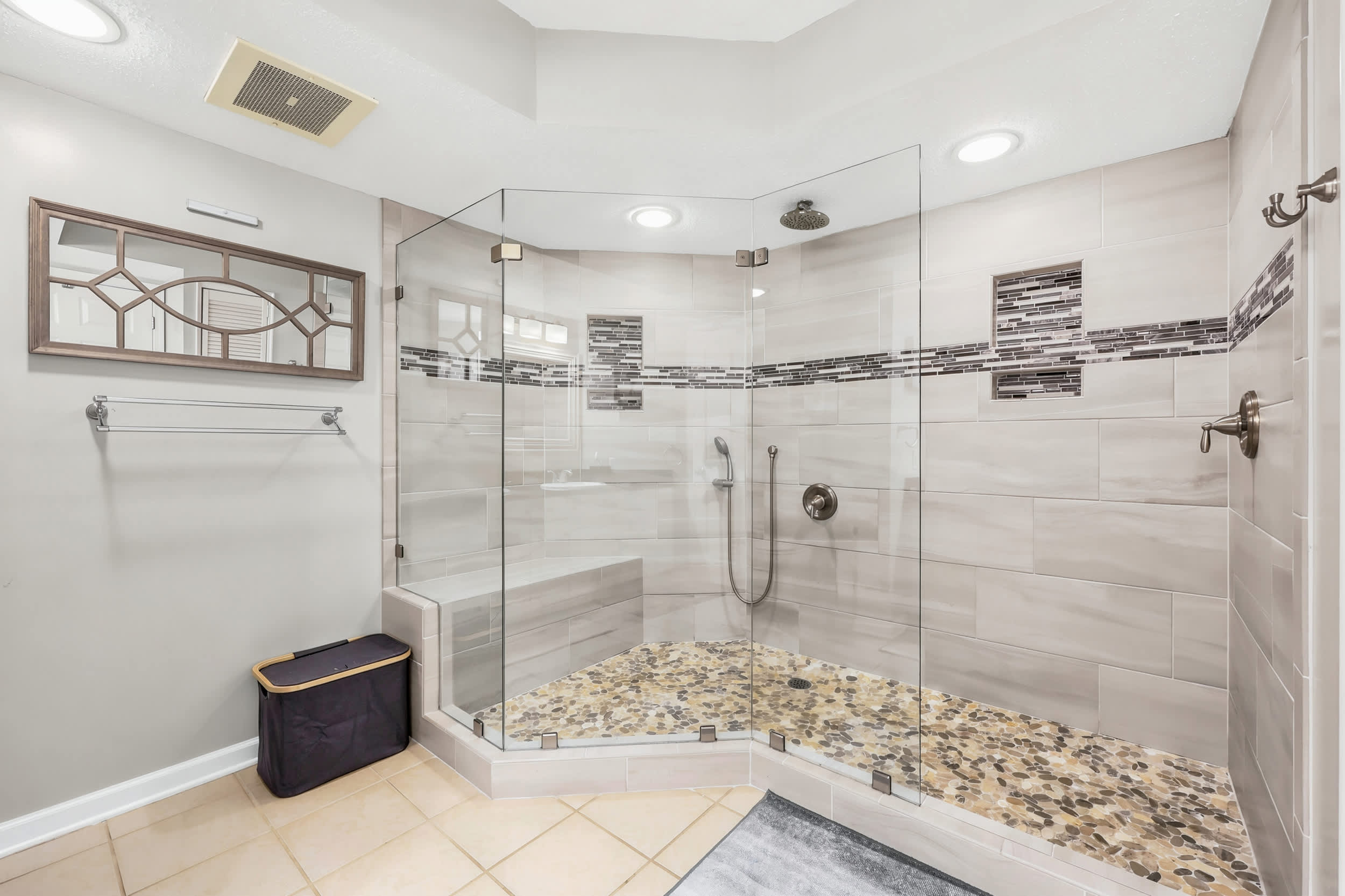Chic Yacht Club Luxury Waterfront Suite