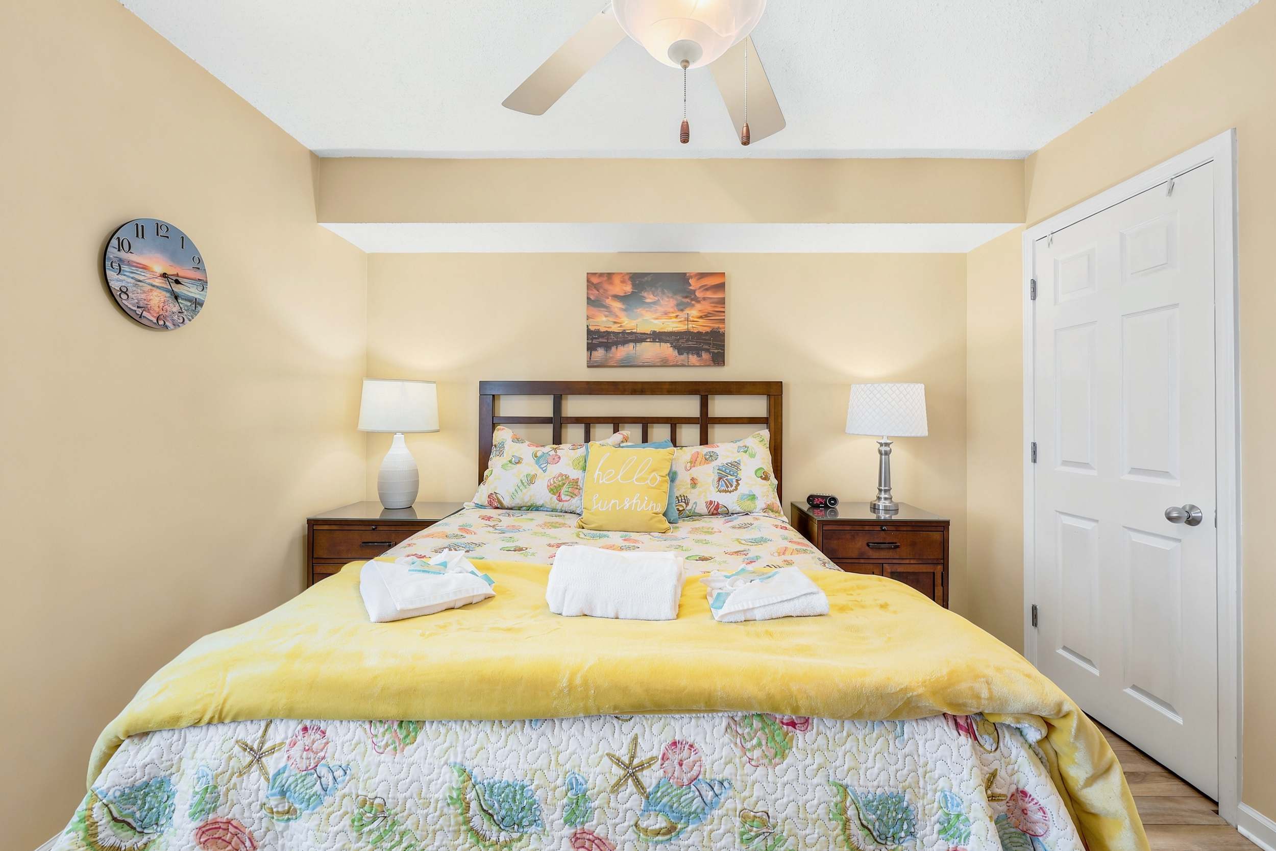 Chic Yacht Club Luxury Waterfront Suite