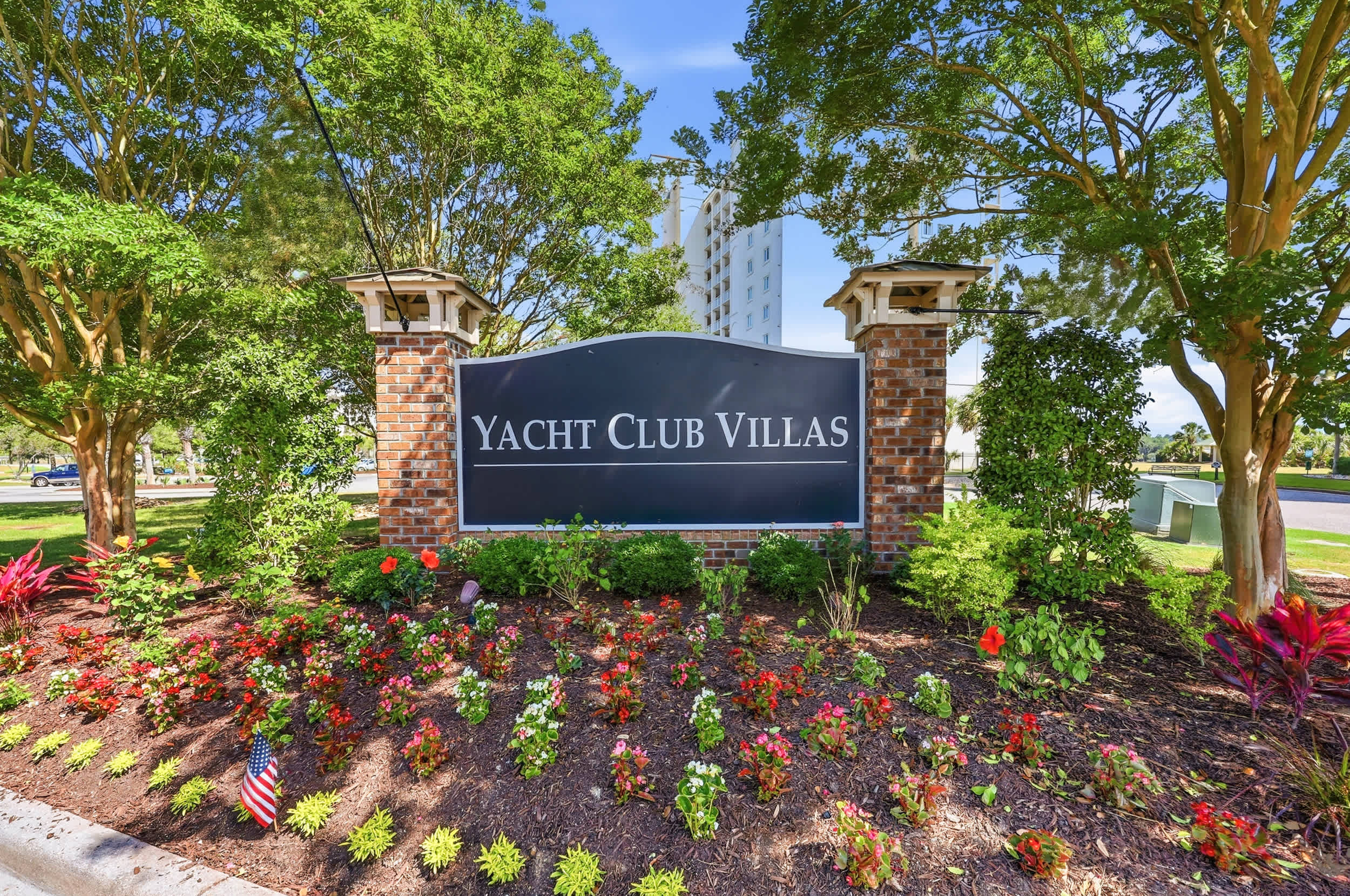 Chic Yacht Club Luxury Waterfront Suite