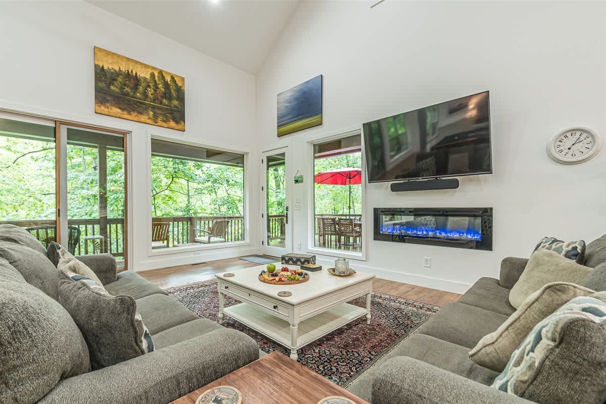 BEARADISE BUNGALOW | LUXURIOUS CANOPY RETREAT