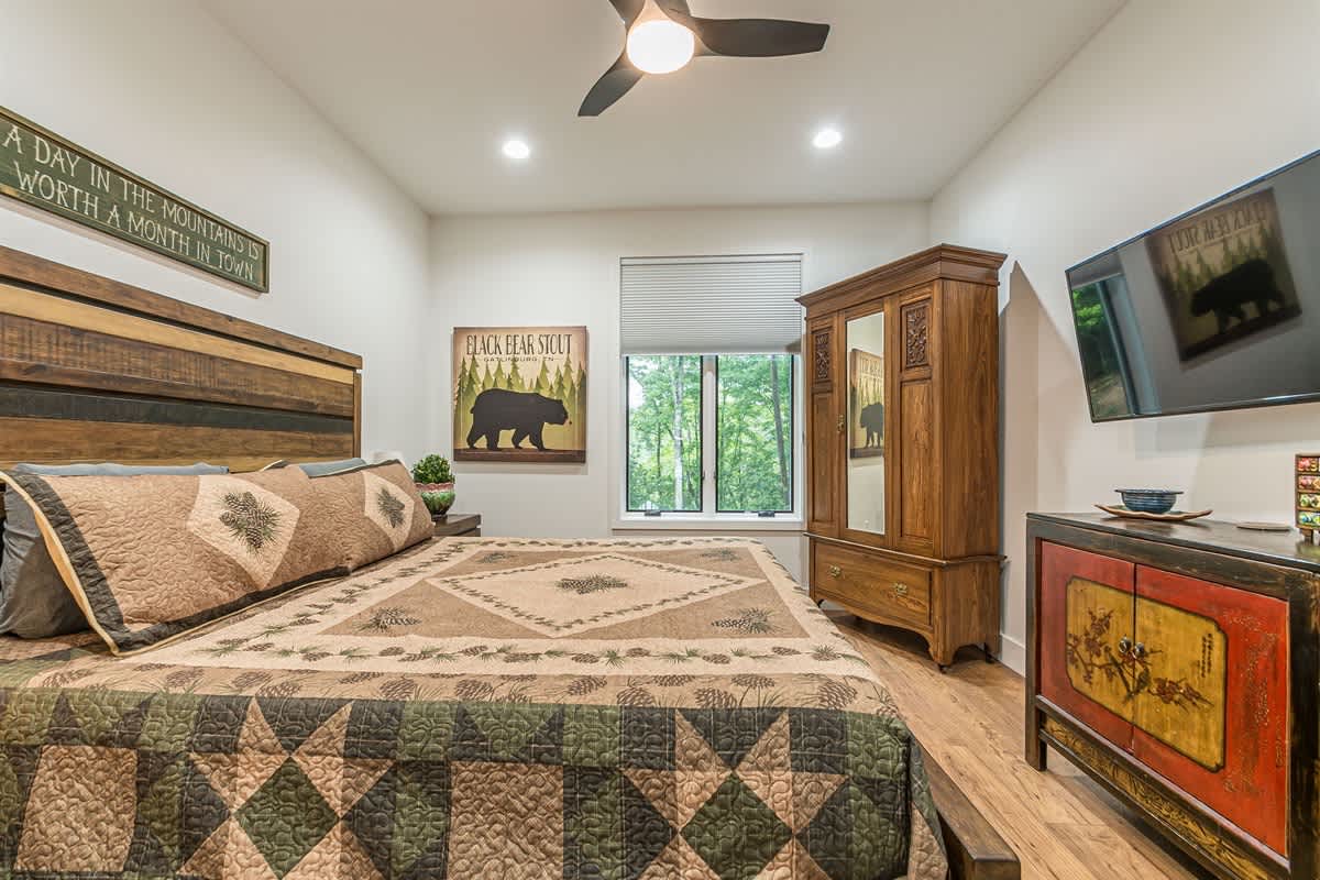 BEARADISE BUNGALOW | LUXURIOUS CANOPY RETREAT