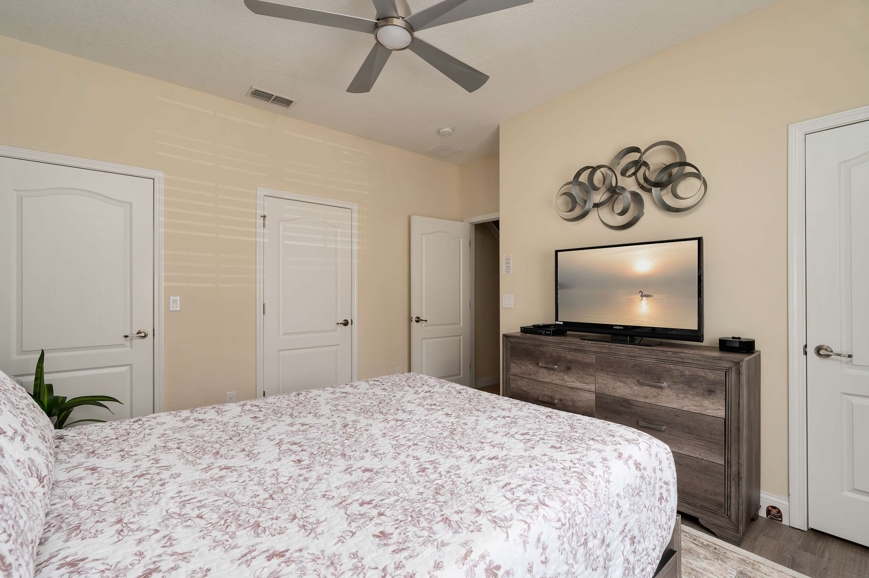 Private pool & FREE Resort near Disney! Sleeps 8