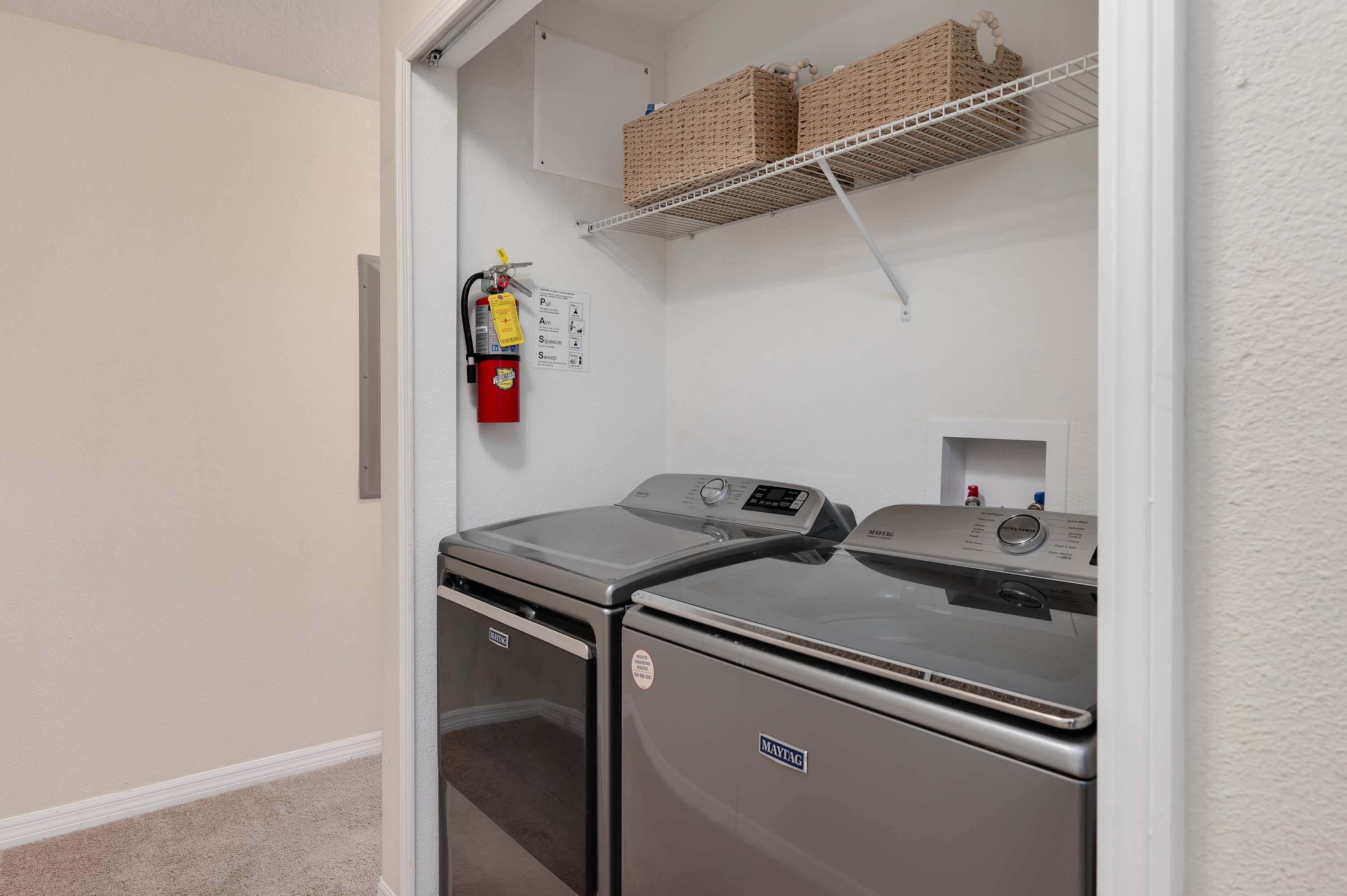 Private pool & FREE Resort near Disney! Sleeps 8