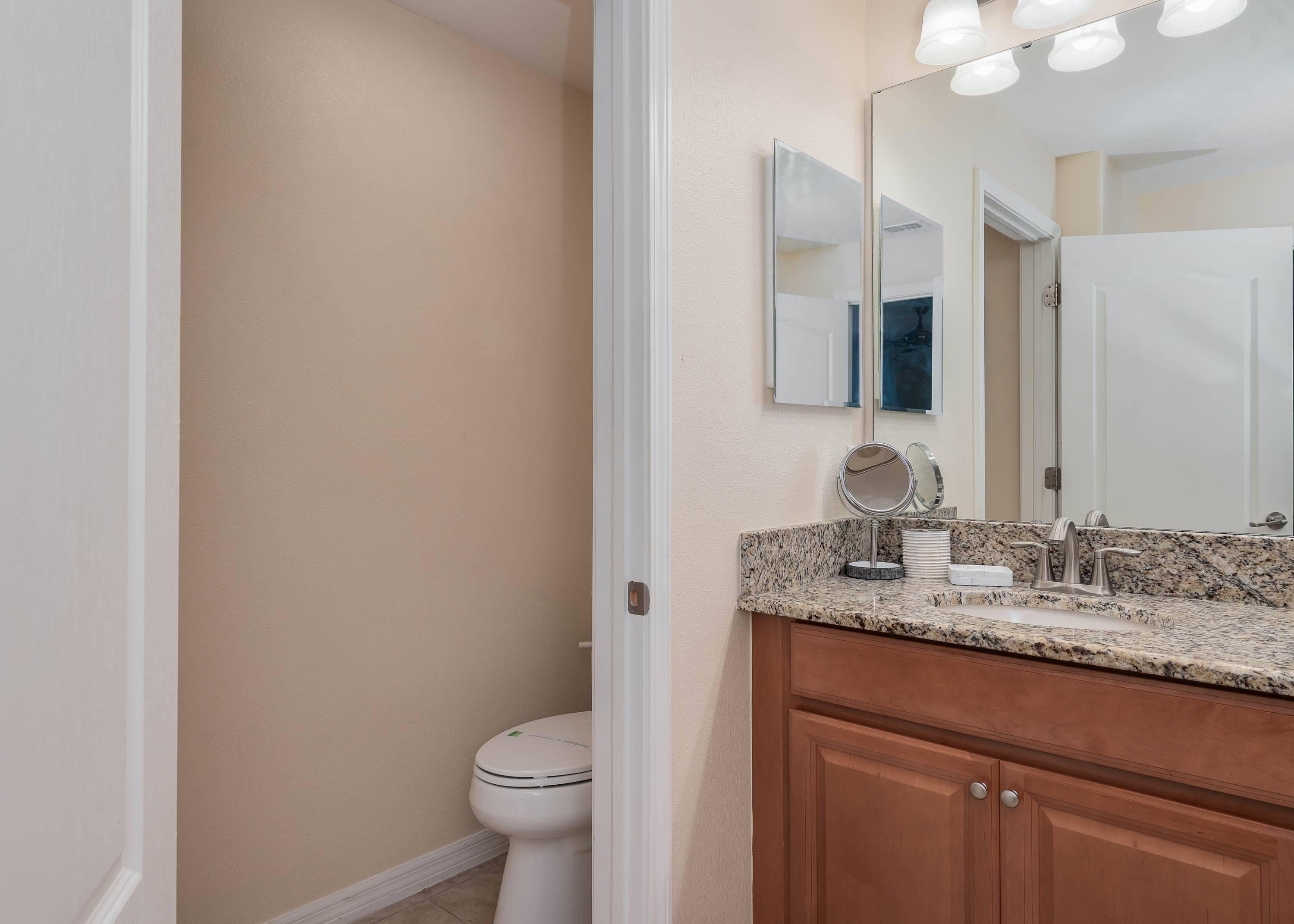 Private pool & FREE Resort near Disney! Sleeps 8