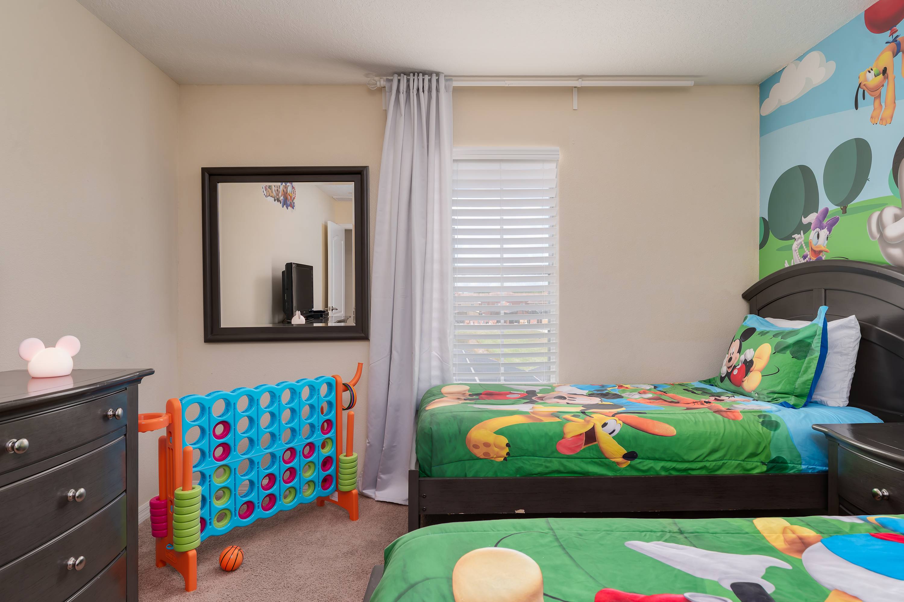 Private pool & FREE Resort near Disney! Sleeps 8