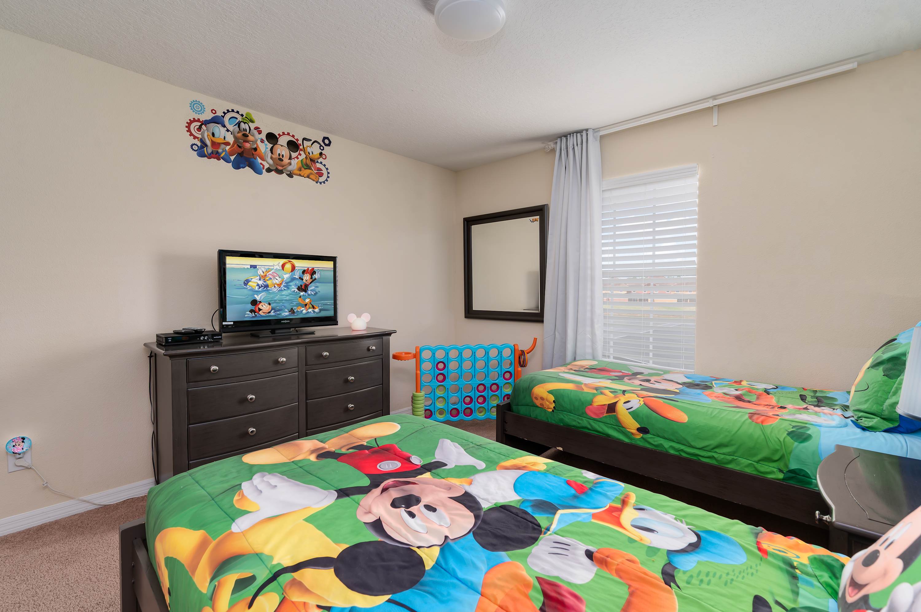 Private pool & FREE Resort near Disney! Sleeps 8