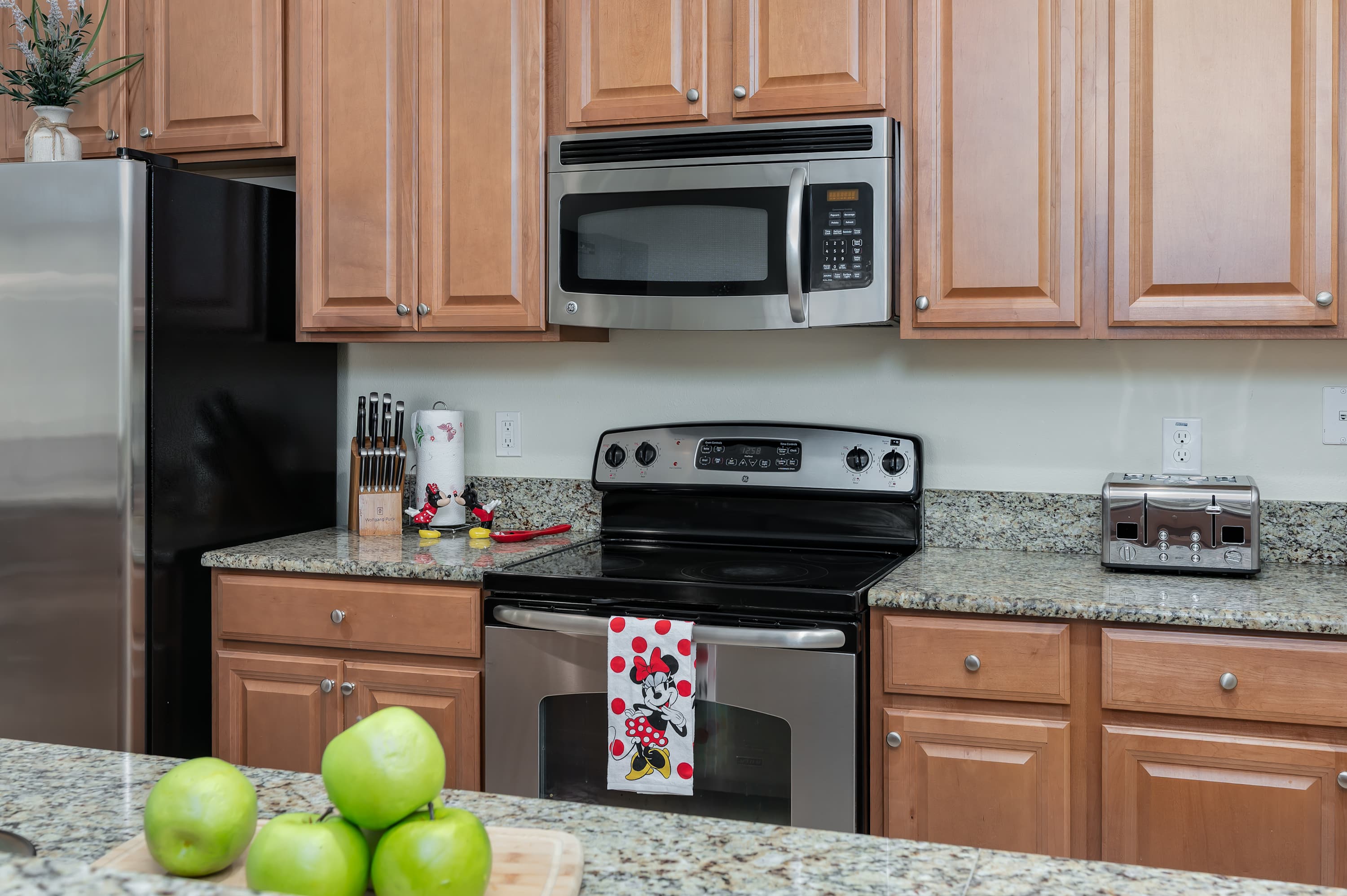 Private pool & FREE Resort near Disney! Sleeps 8