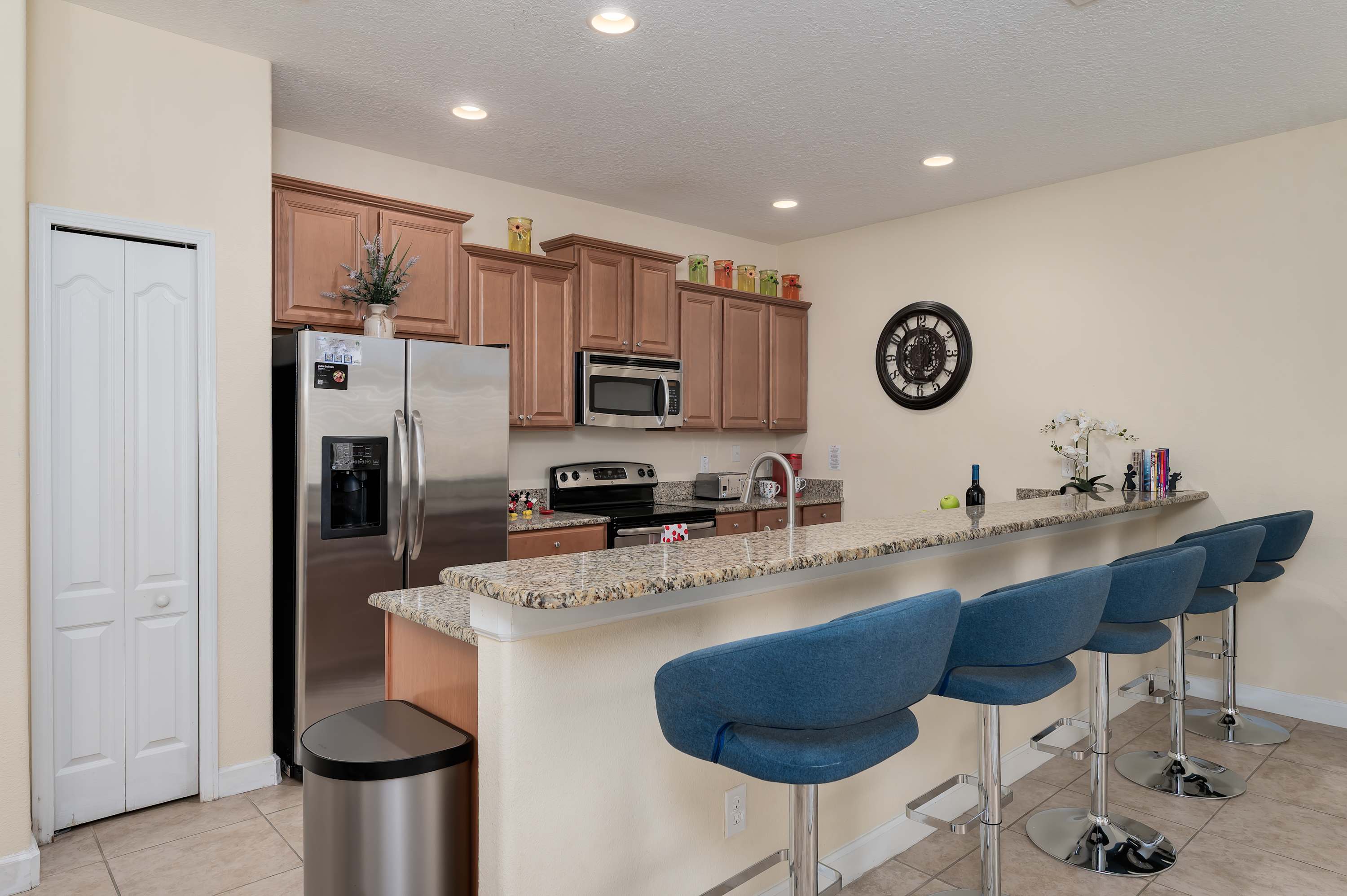 Private pool & FREE Resort near Disney! Sleeps 8