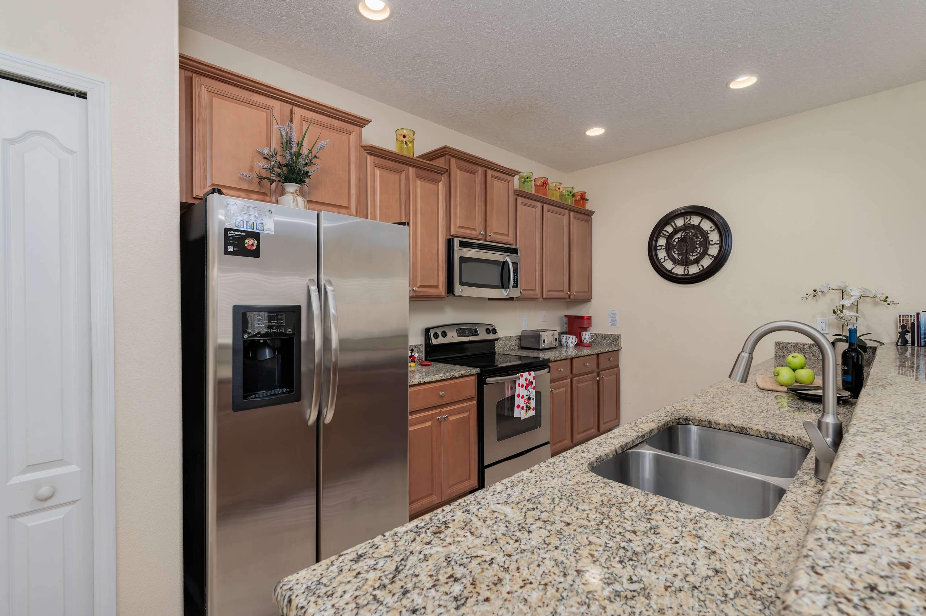 Private pool & FREE Resort near Disney! Sleeps 8