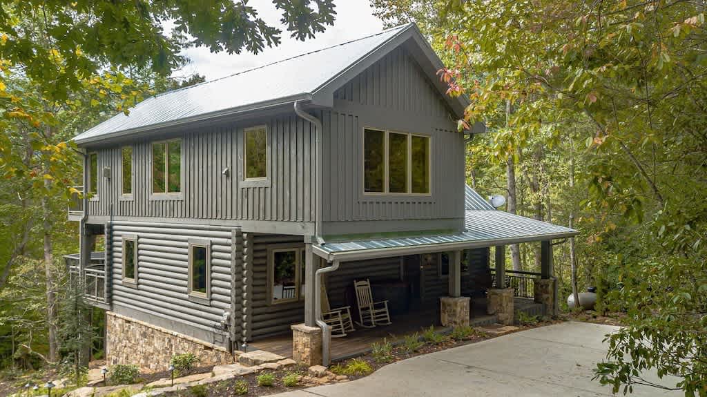 LUXURY LOG CABIN WITH MOUNTAIN VIEW | HOT TUB