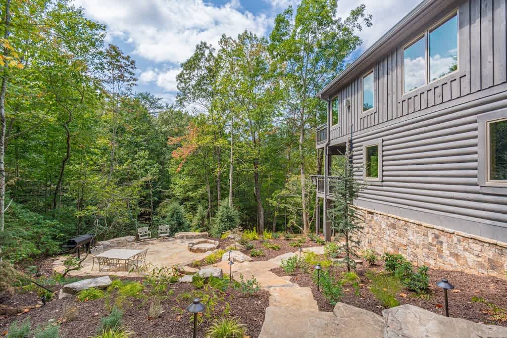 LUXURY LOG CABIN WITH MOUNTAIN VIEW | HOT TUB