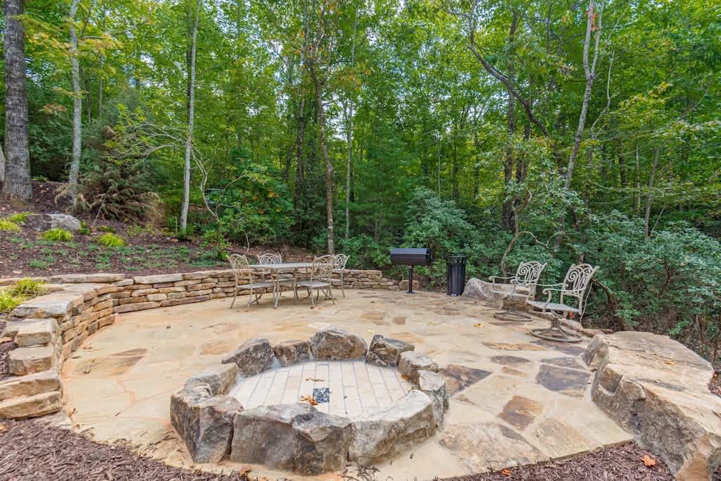LUXURY LOG CABIN WITH MOUNTAIN VIEW | HOT TUB