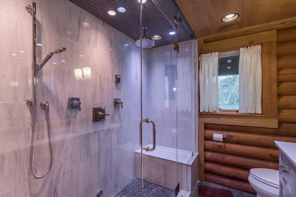 LUXURY LOG CABIN WITH MOUNTAIN VIEW | HOT TUB