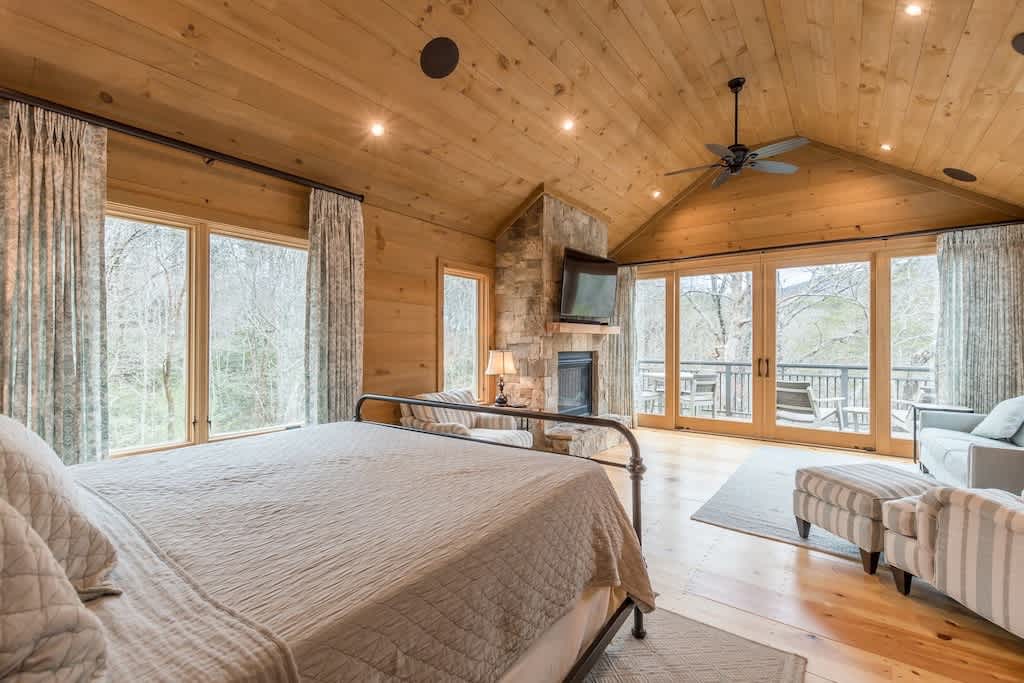 LUXURY LOG CABIN WITH MOUNTAIN VIEW | HOT TUB