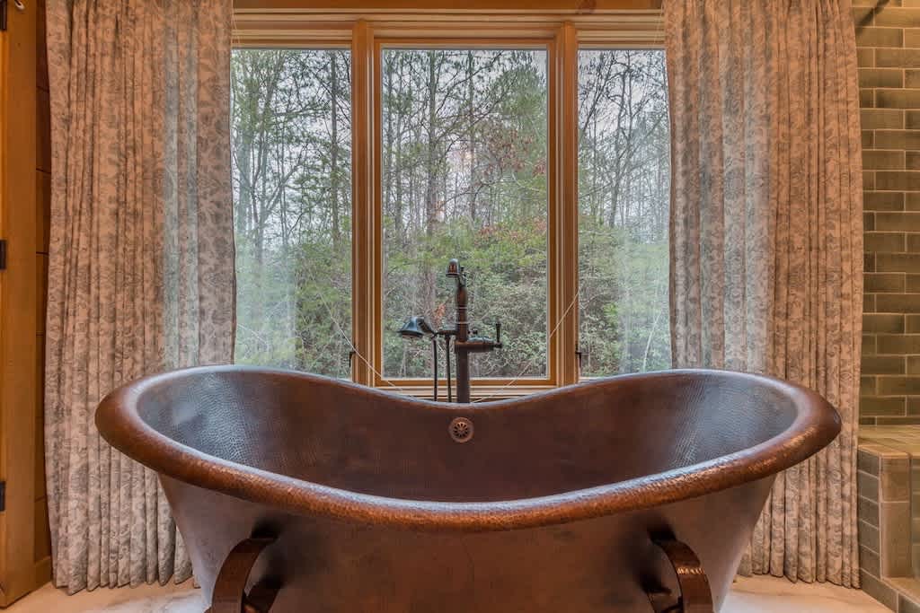 LUXURY LOG CABIN WITH MOUNTAIN VIEW | HOT TUB