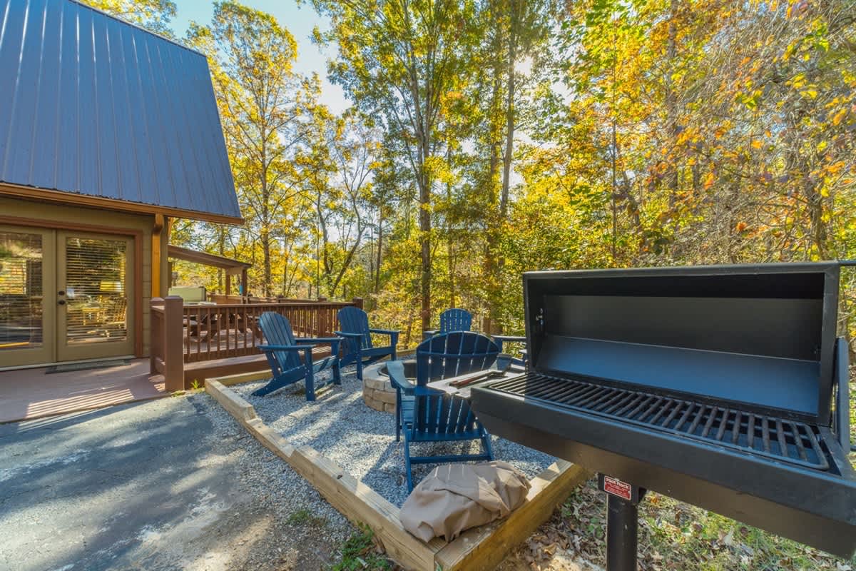 FALLING LEAF LODGE | LUXURY SECLUDED LOG CABIN