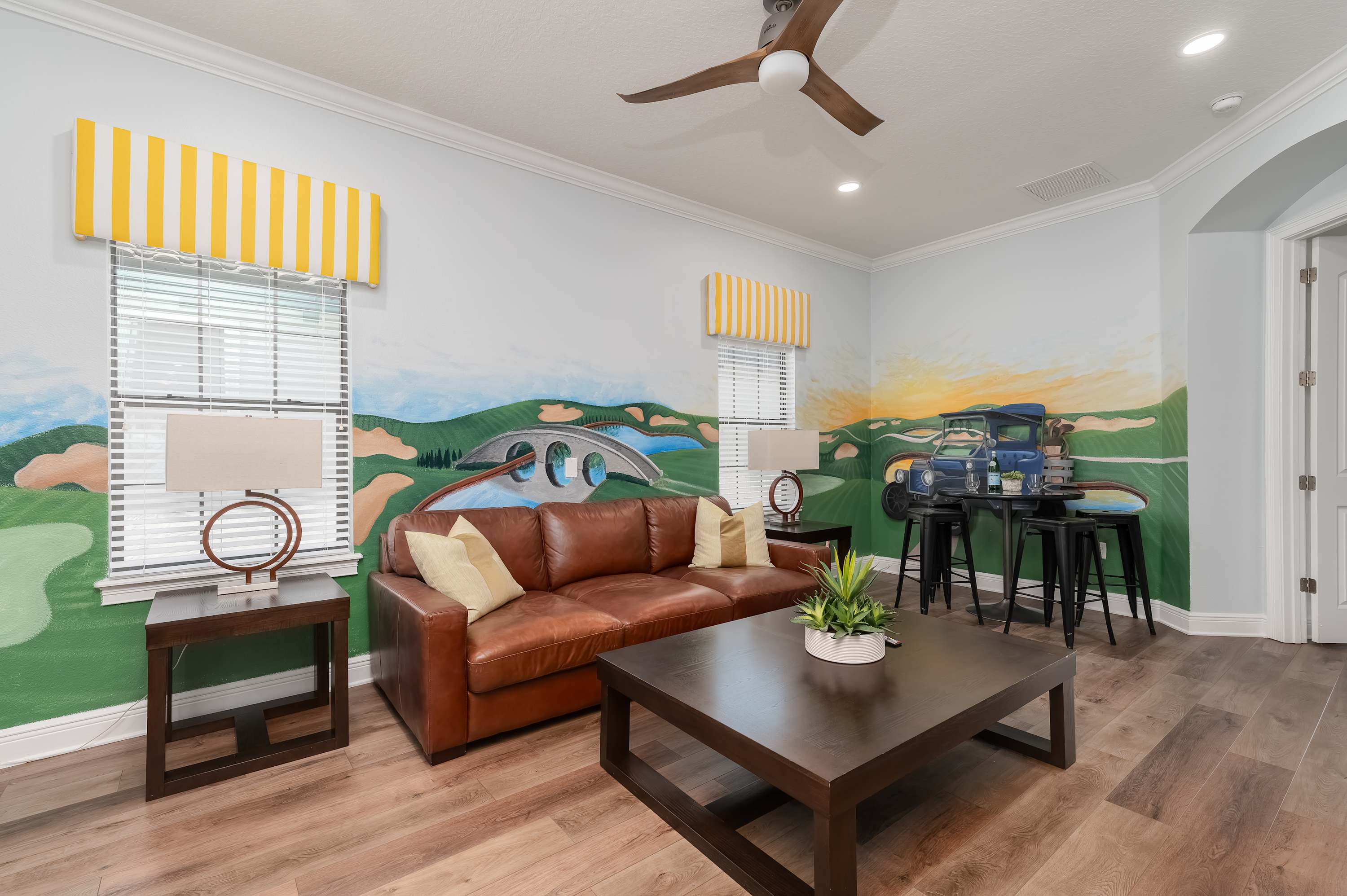 Family villa w/pool & game room