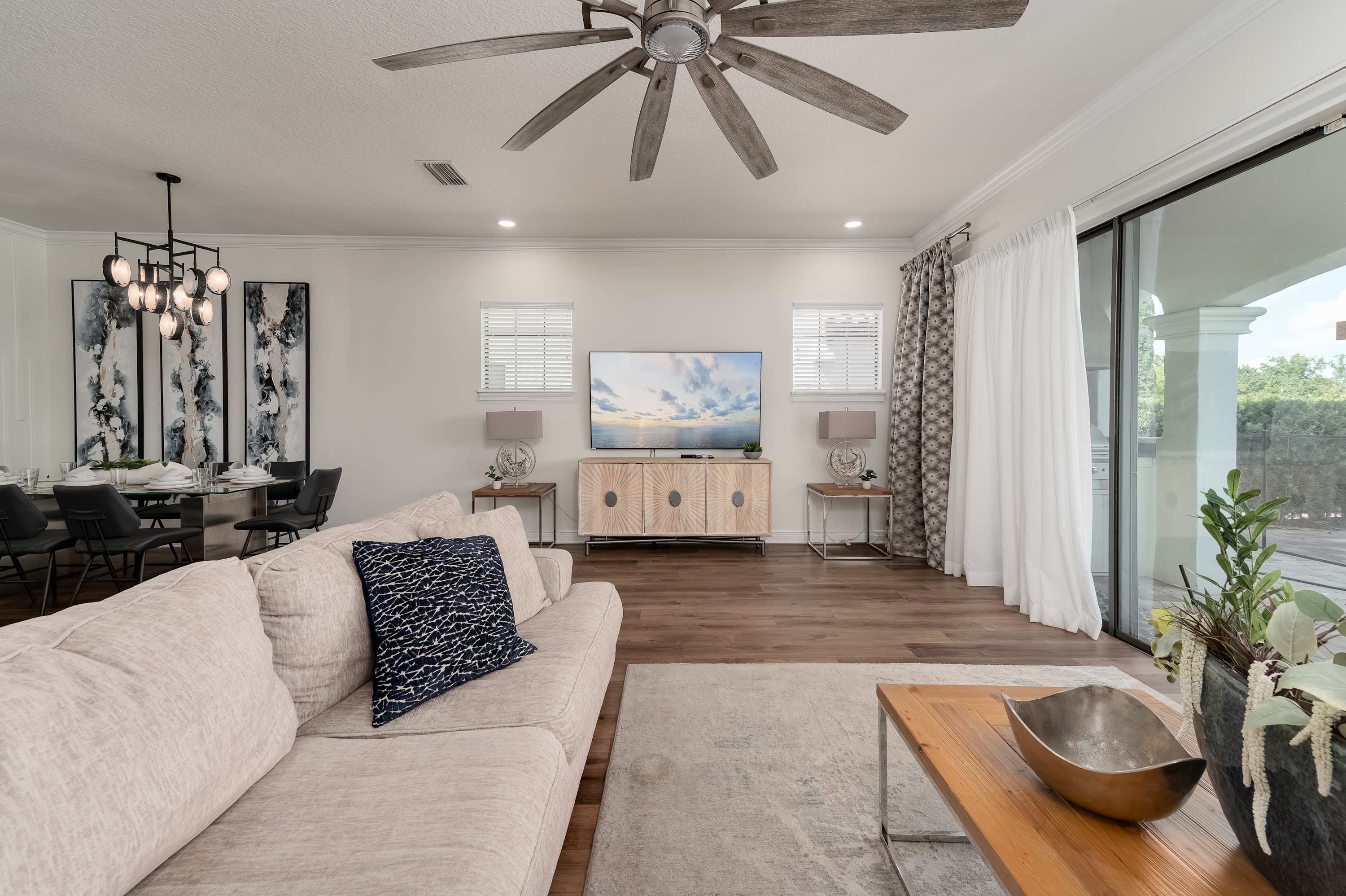 Family villa w/pool & game room
